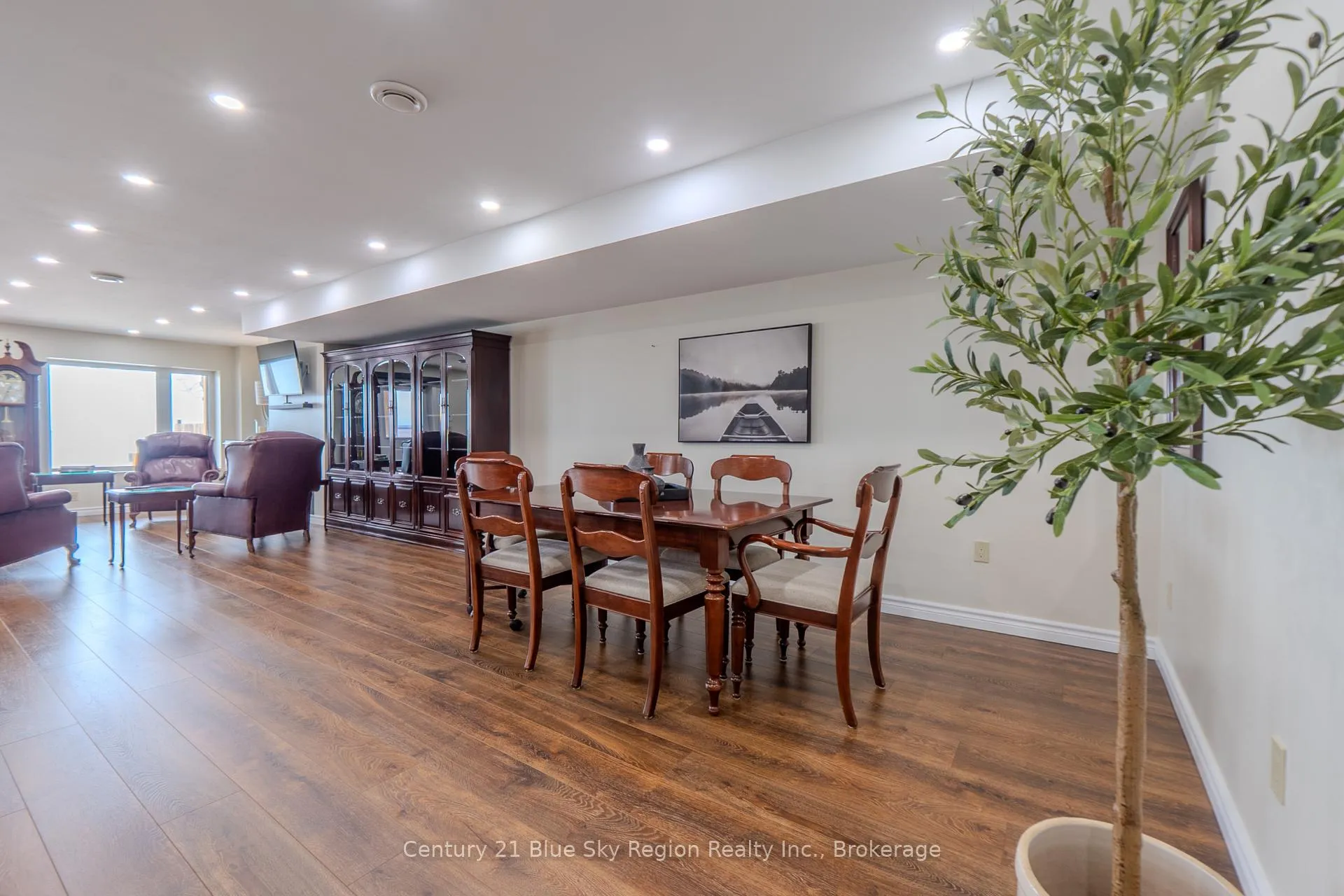 Photo 14 of 715 Lakeshore Drive, North Bay, Ferris — HOMEH