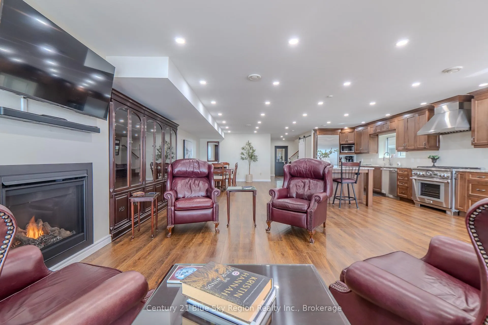 Photo 17 of 715 Lakeshore Drive, North Bay, Ferris — HOMEH