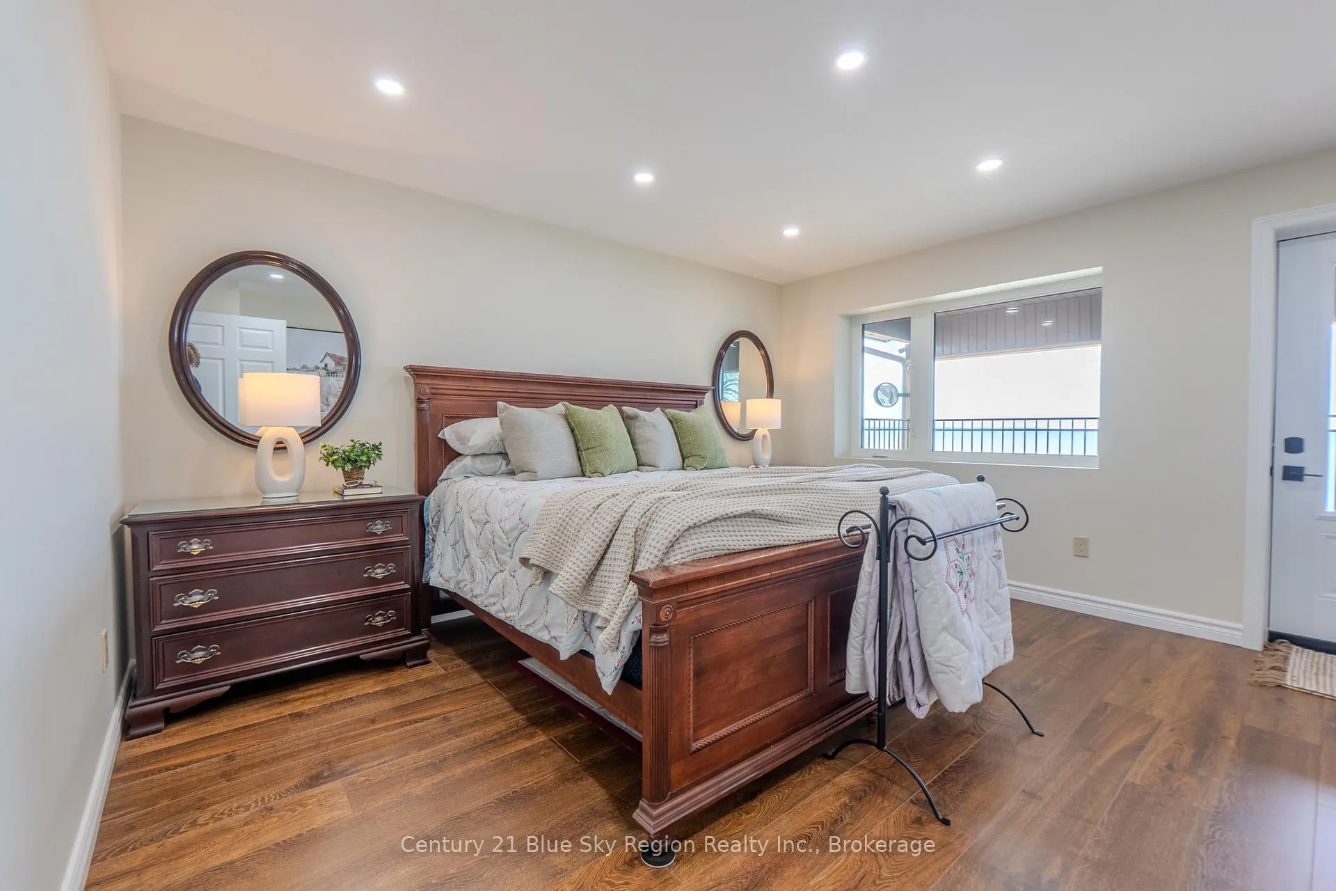 Photo 26 of 715 Lakeshore Drive, North Bay, Ferris — HOMEH