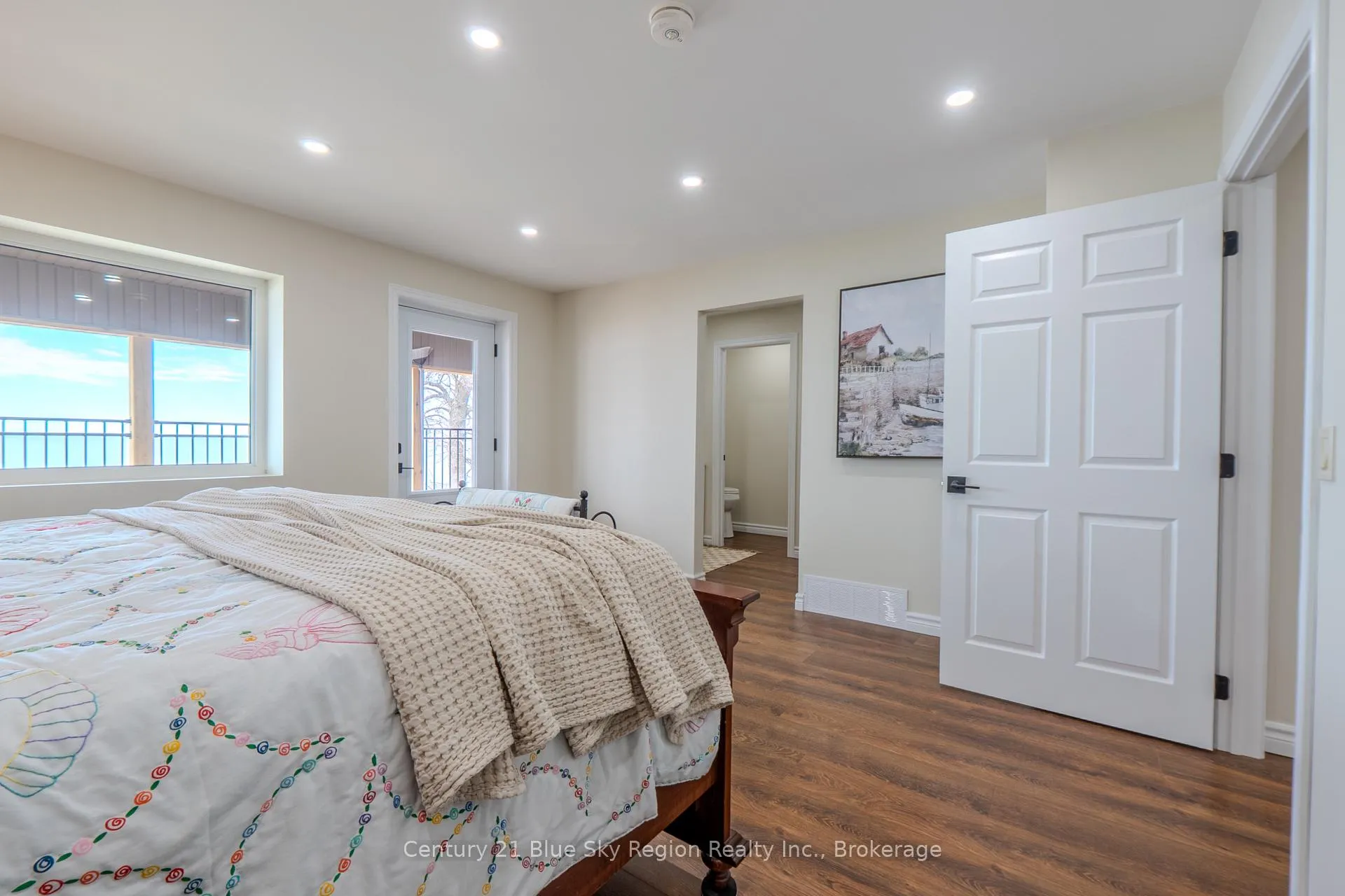 Photo 27 of 715 Lakeshore Drive, North Bay, Ferris — HOMEH