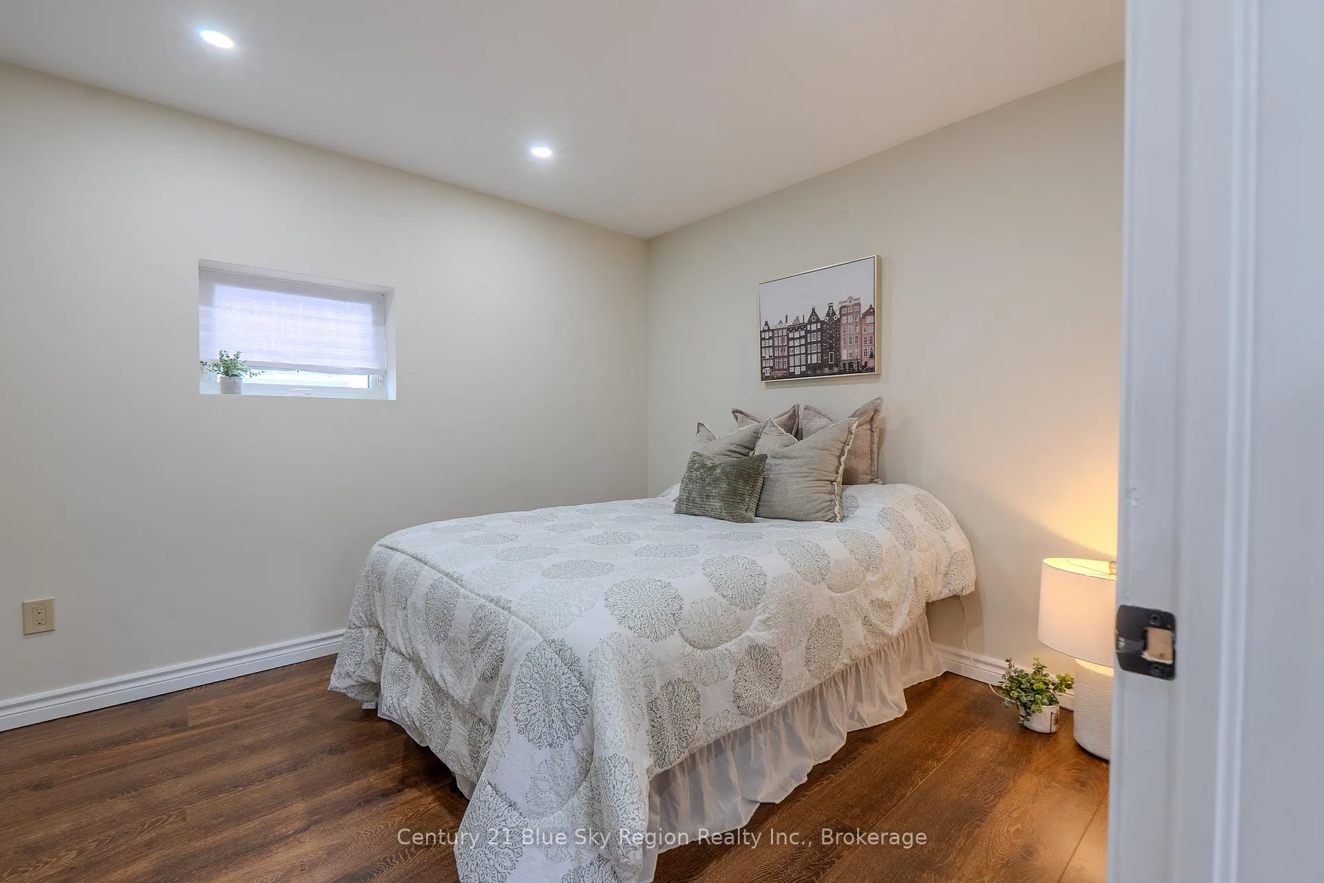 Photo 36 of 715 Lakeshore Drive, North Bay, Ferris — HOMEH