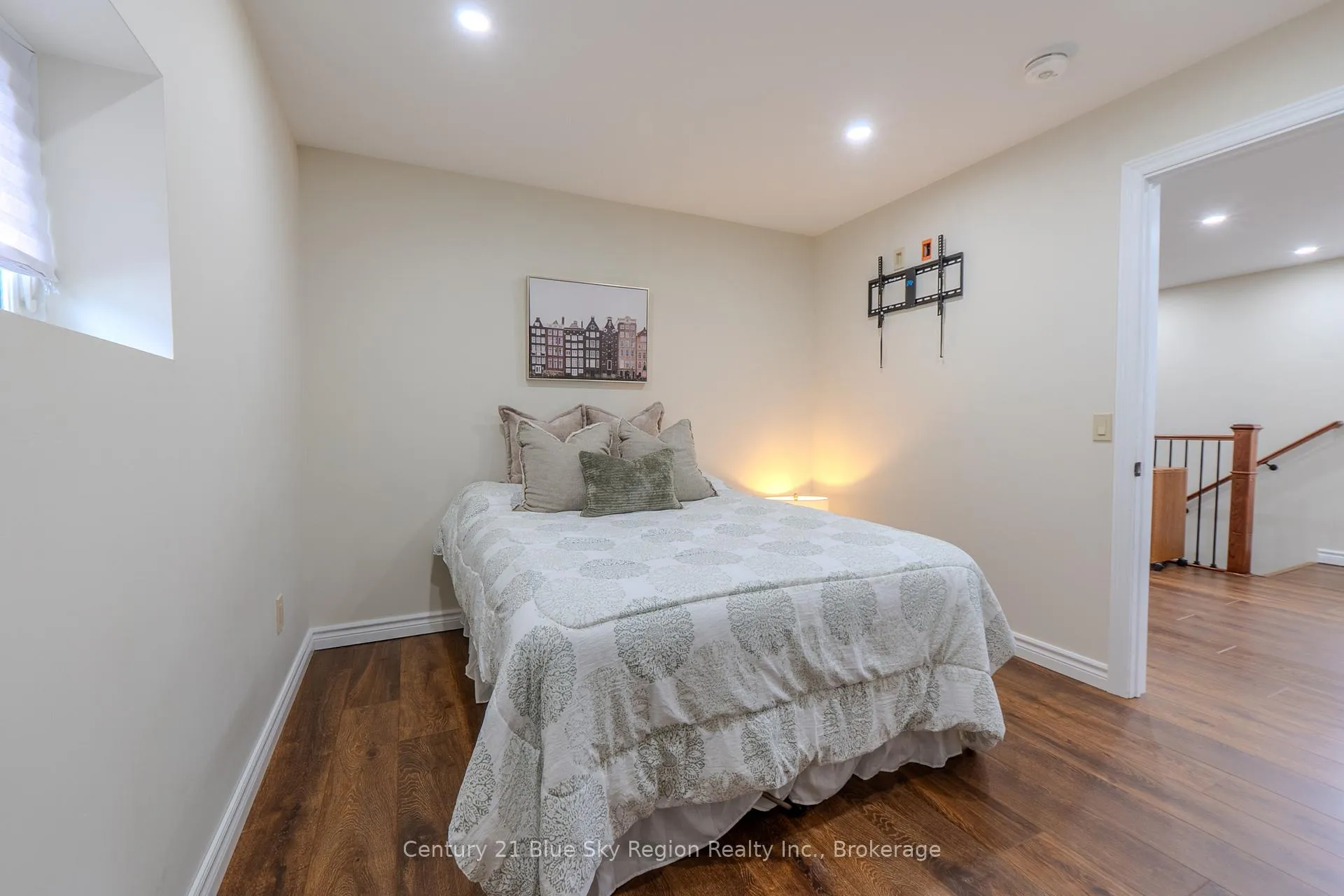 Photo 37 of 715 Lakeshore Drive, North Bay, Ferris — HOMEH