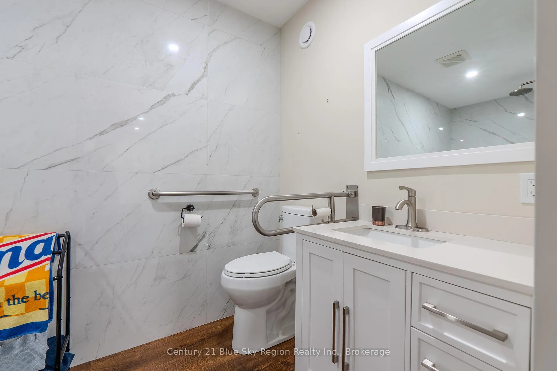 Photo 43 of 715 Lakeshore Drive, North Bay, Ferris — HOMEH