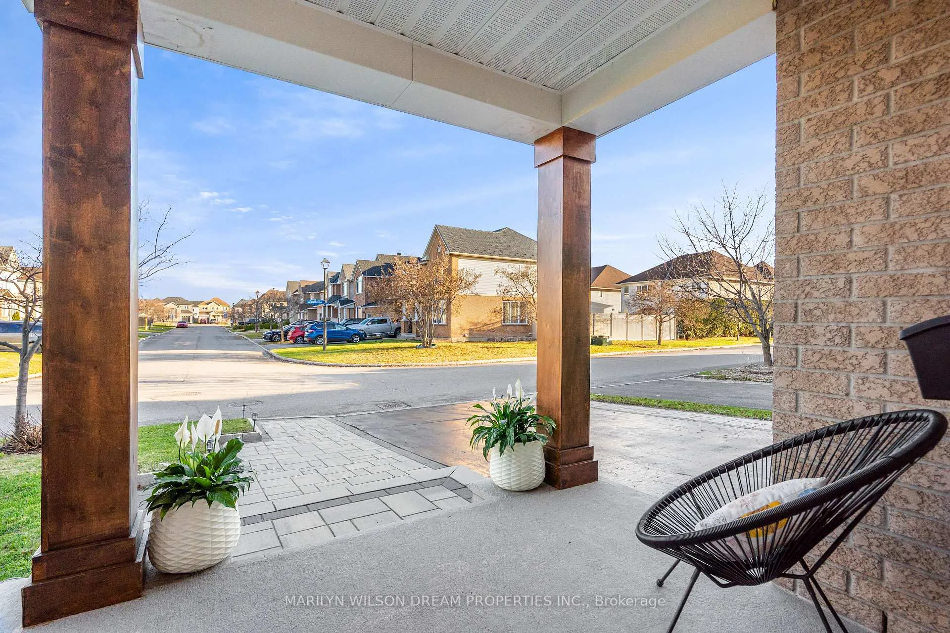 Photo 3 of 84 Branthaven Street, Ottawa, Avalon East — HOMEH
