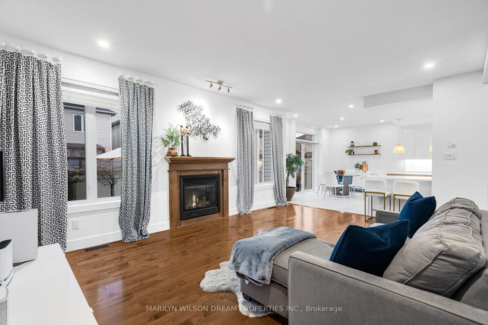 Photo 8 of 84 Branthaven Street, Ottawa, Avalon East — HOMEH