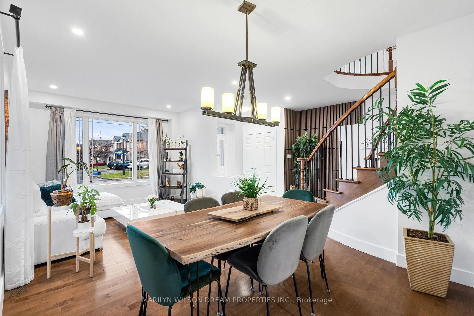 Photo 17 of 84 Branthaven Street, Ottawa, Avalon East — HOMEH