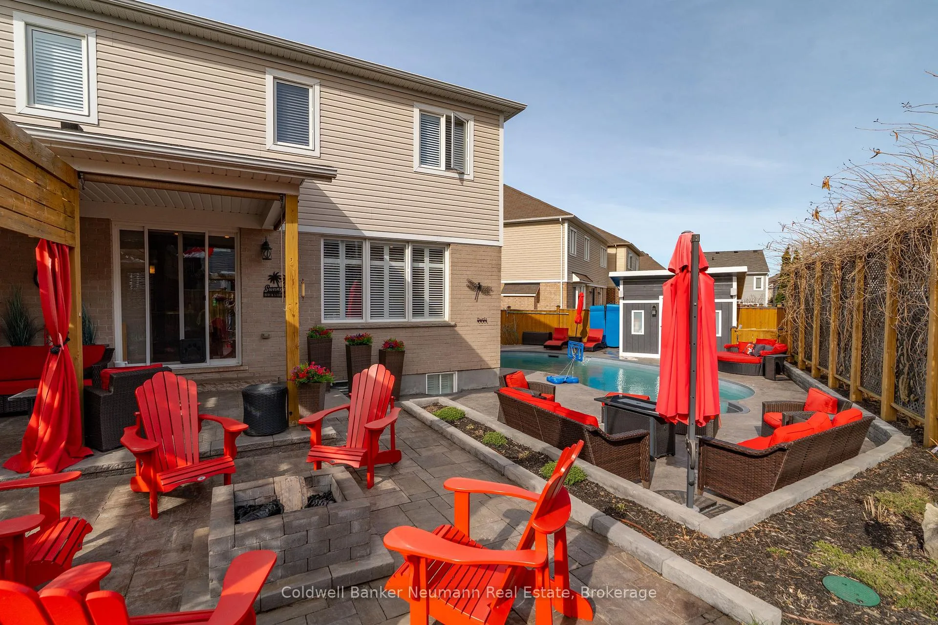 Photo 3 of 356 Falling Green Crescent, Kitchener — HOMEH