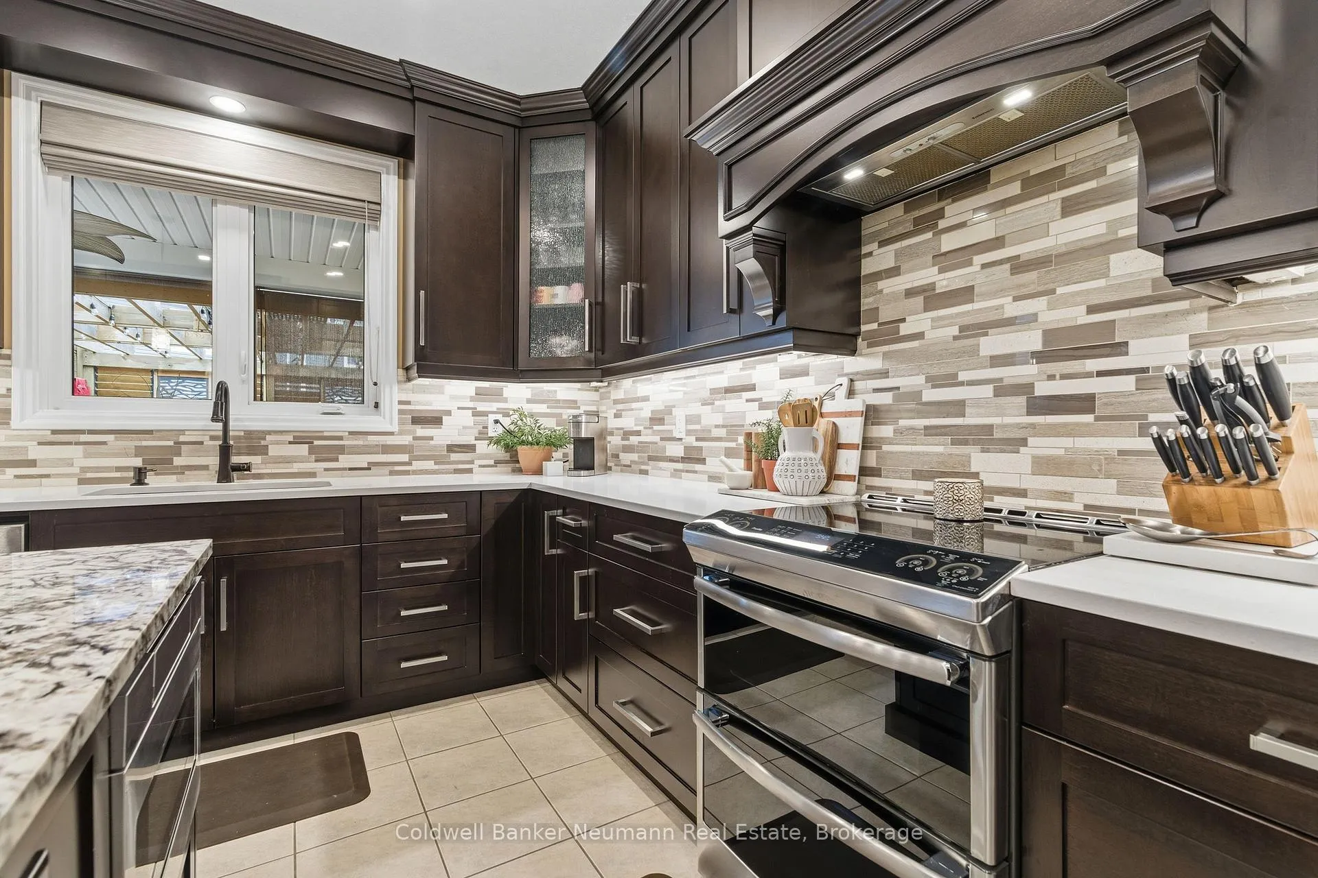 Photo 16 of 356 Falling Green Crescent, Kitchener — HOMEH