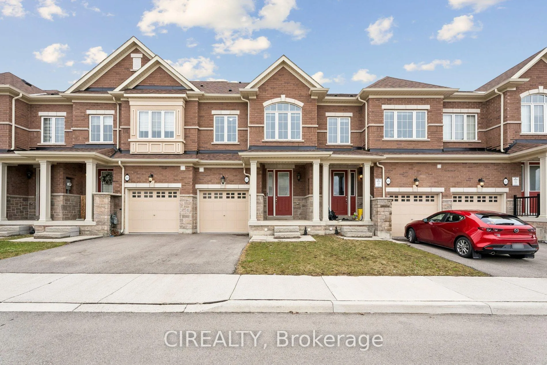 Photo 2 of 357 Raymond Road, Hamilton, Meadowlands — HOMEH