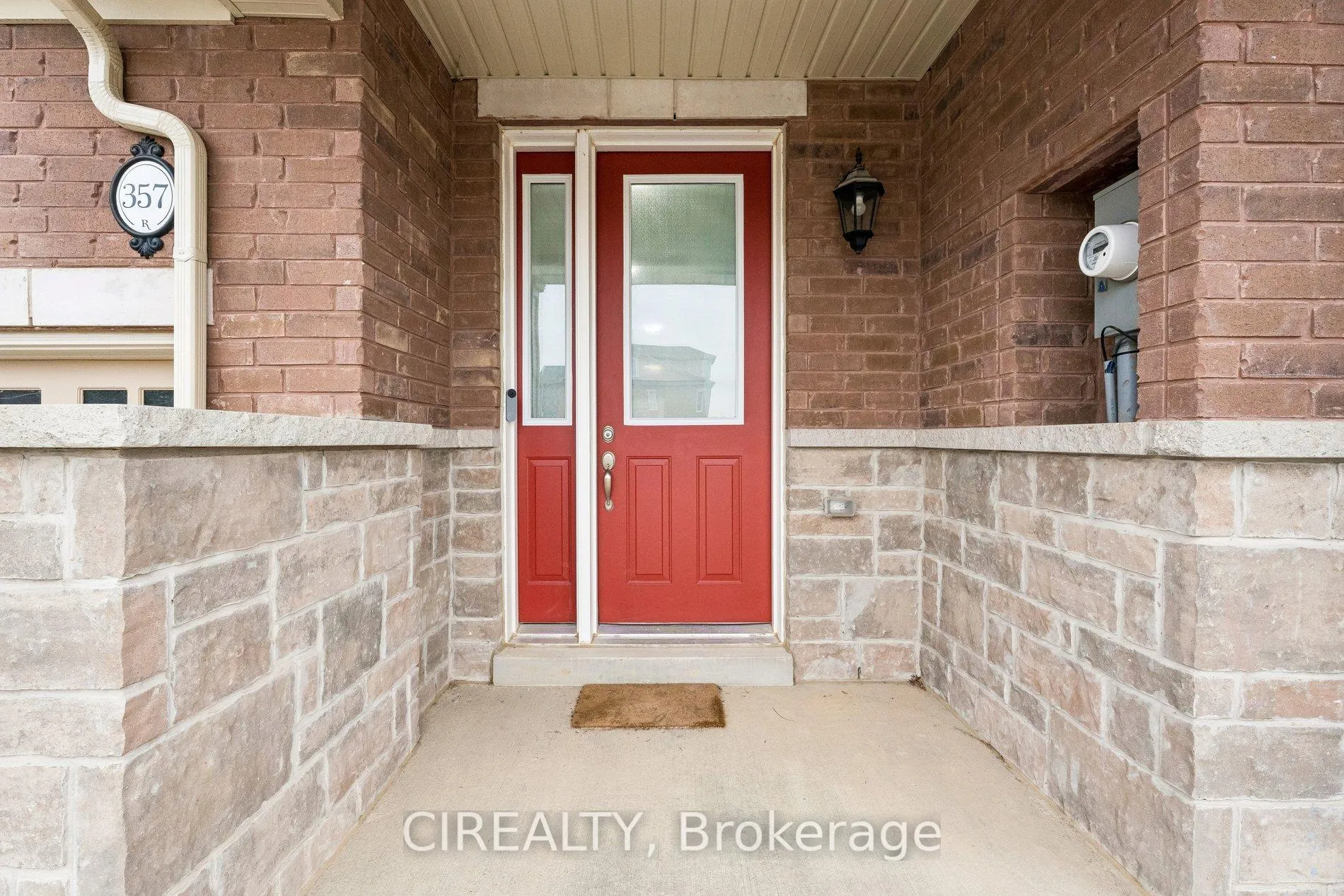 Photo 3 of 357 Raymond Road, Hamilton, Meadowlands — HOMEH