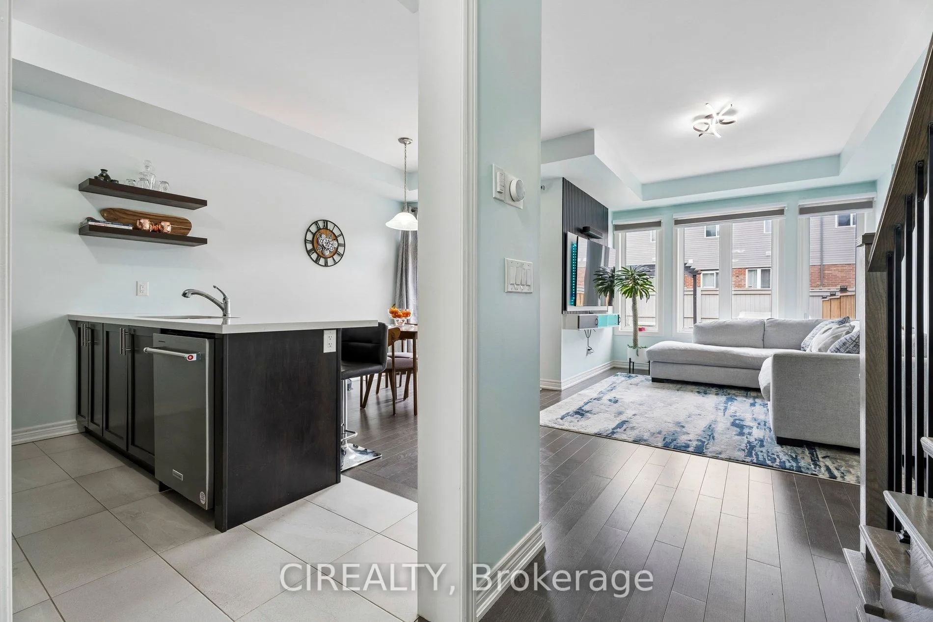 Photo 6 of 357 Raymond Road, Hamilton, Meadowlands — HOMEH