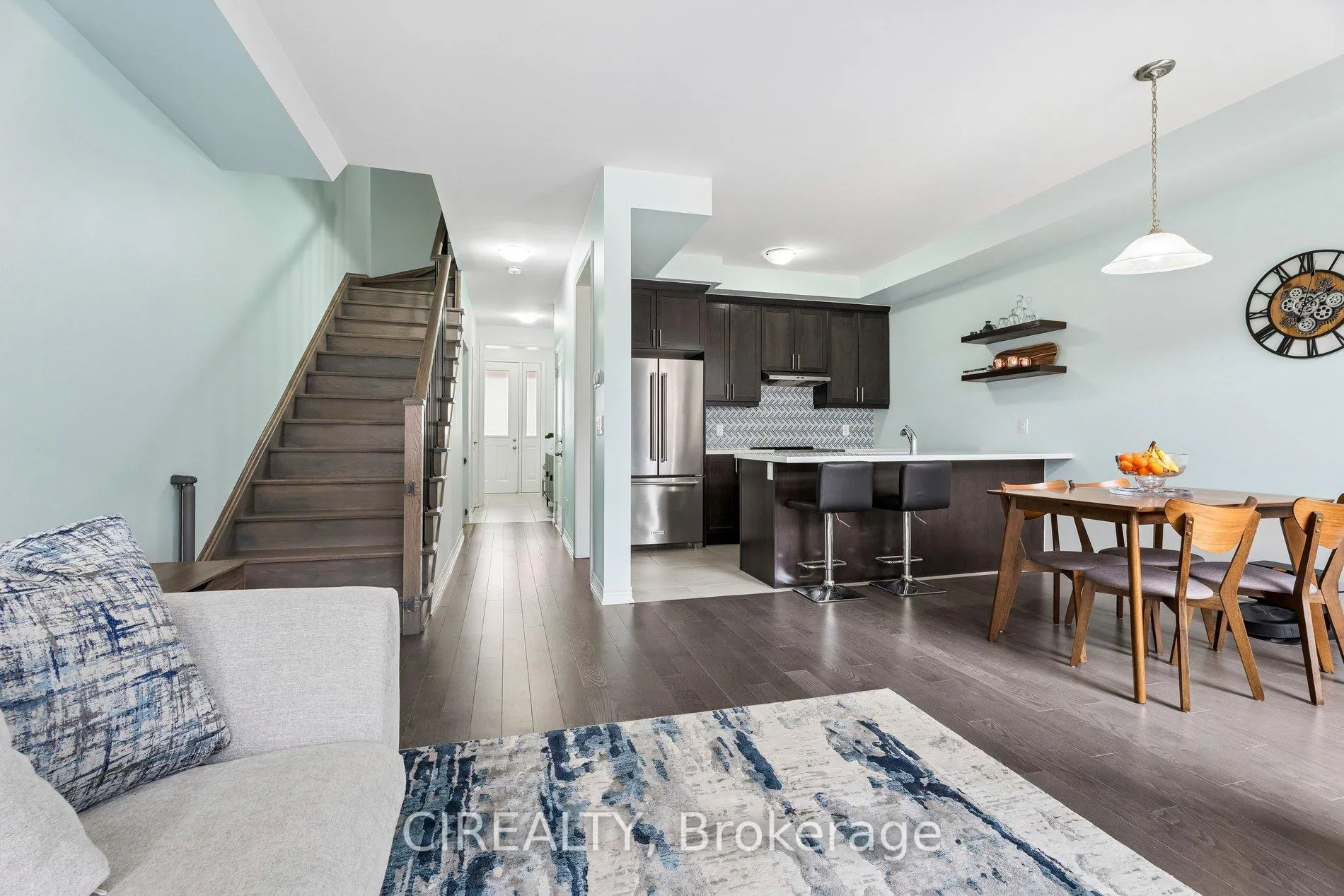 Photo 11 of 357 Raymond Road, Hamilton, Meadowlands — HOMEH