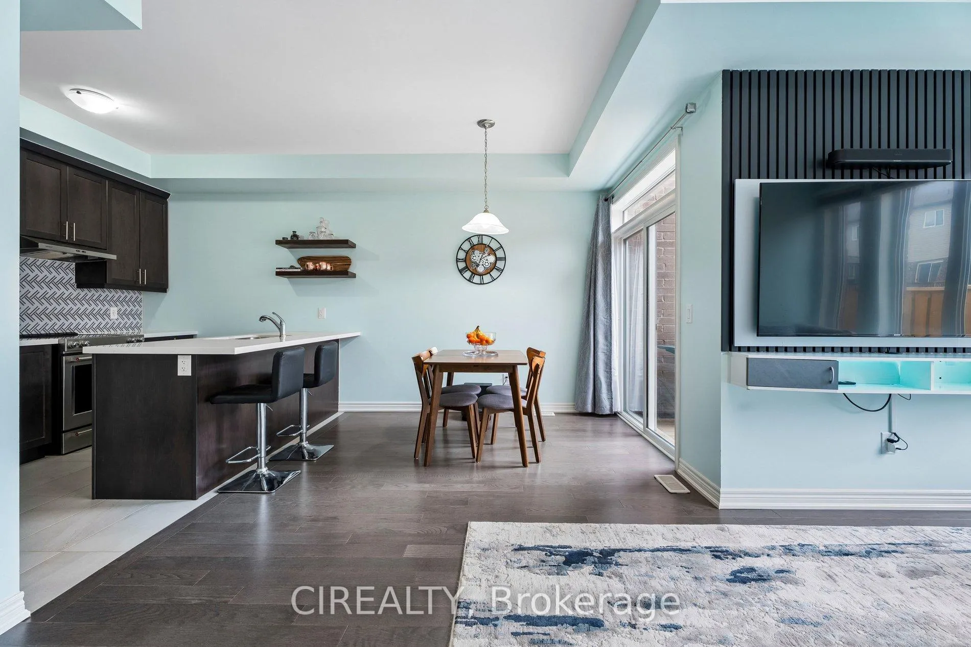 Photo 13 of 357 Raymond Road, Hamilton, Meadowlands — HOMEH