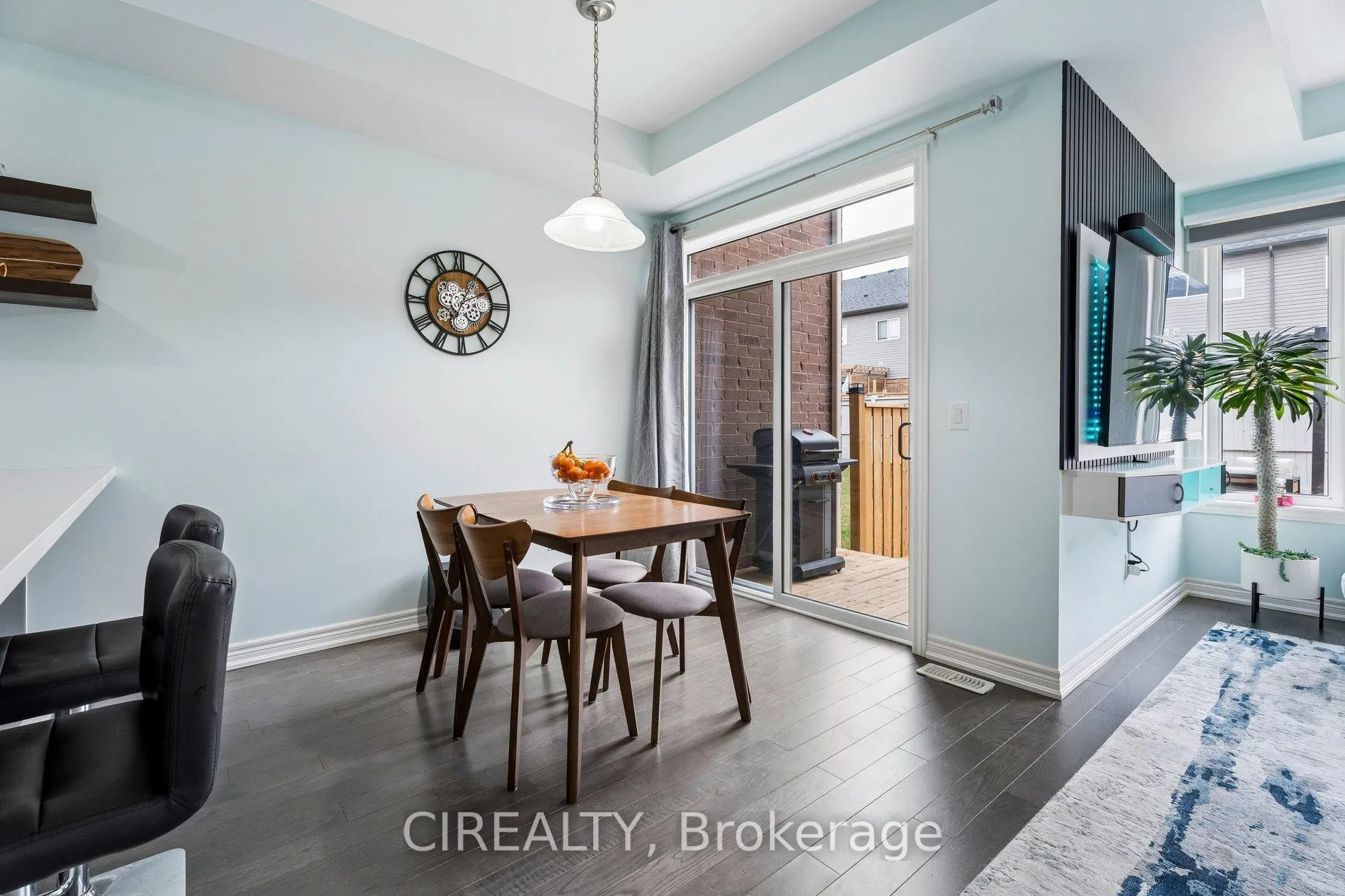 Photo 14 of 357 Raymond Road, Hamilton, Meadowlands — HOMEH
