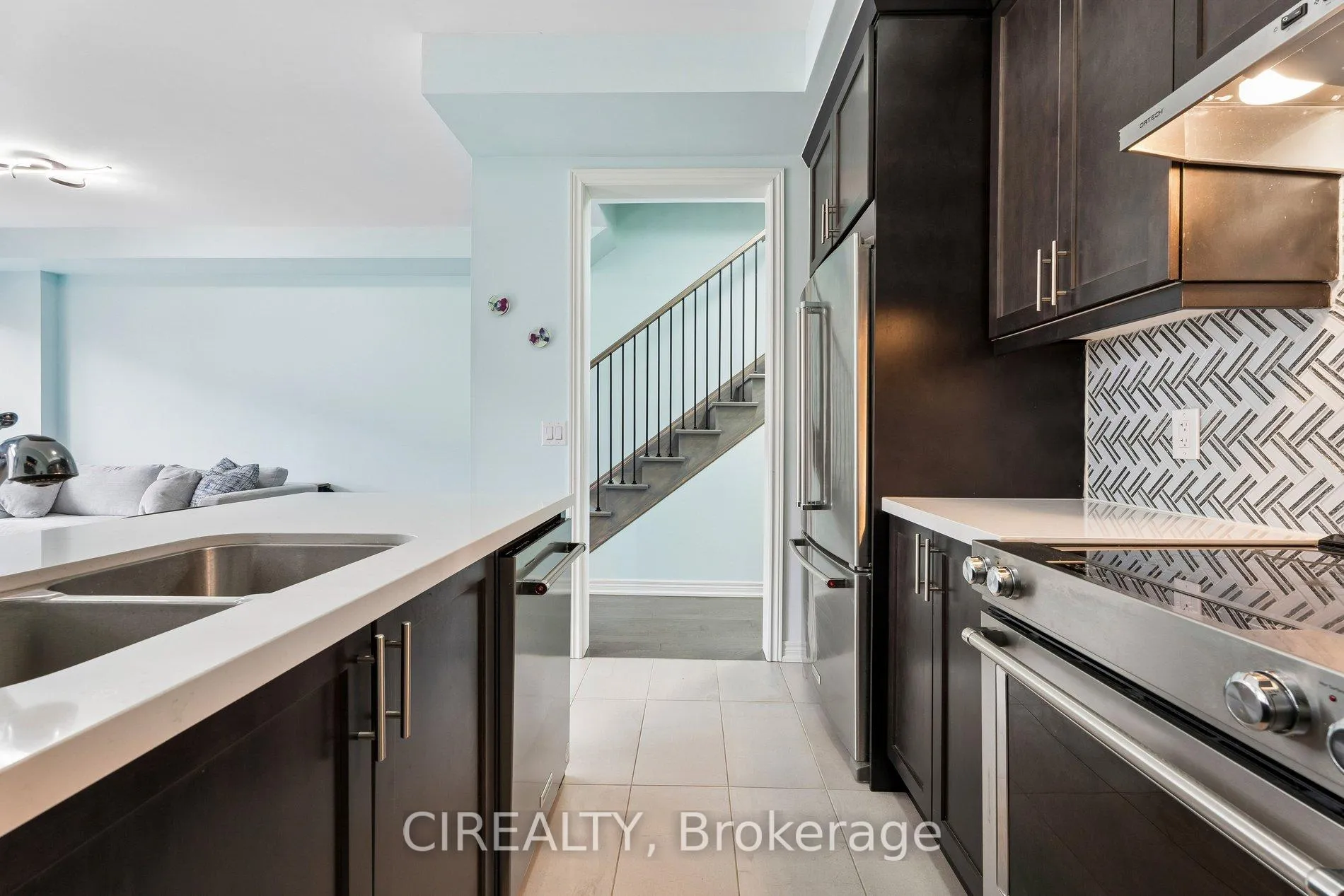 Photo 20 of 357 Raymond Road, Hamilton, Meadowlands — HOMEH