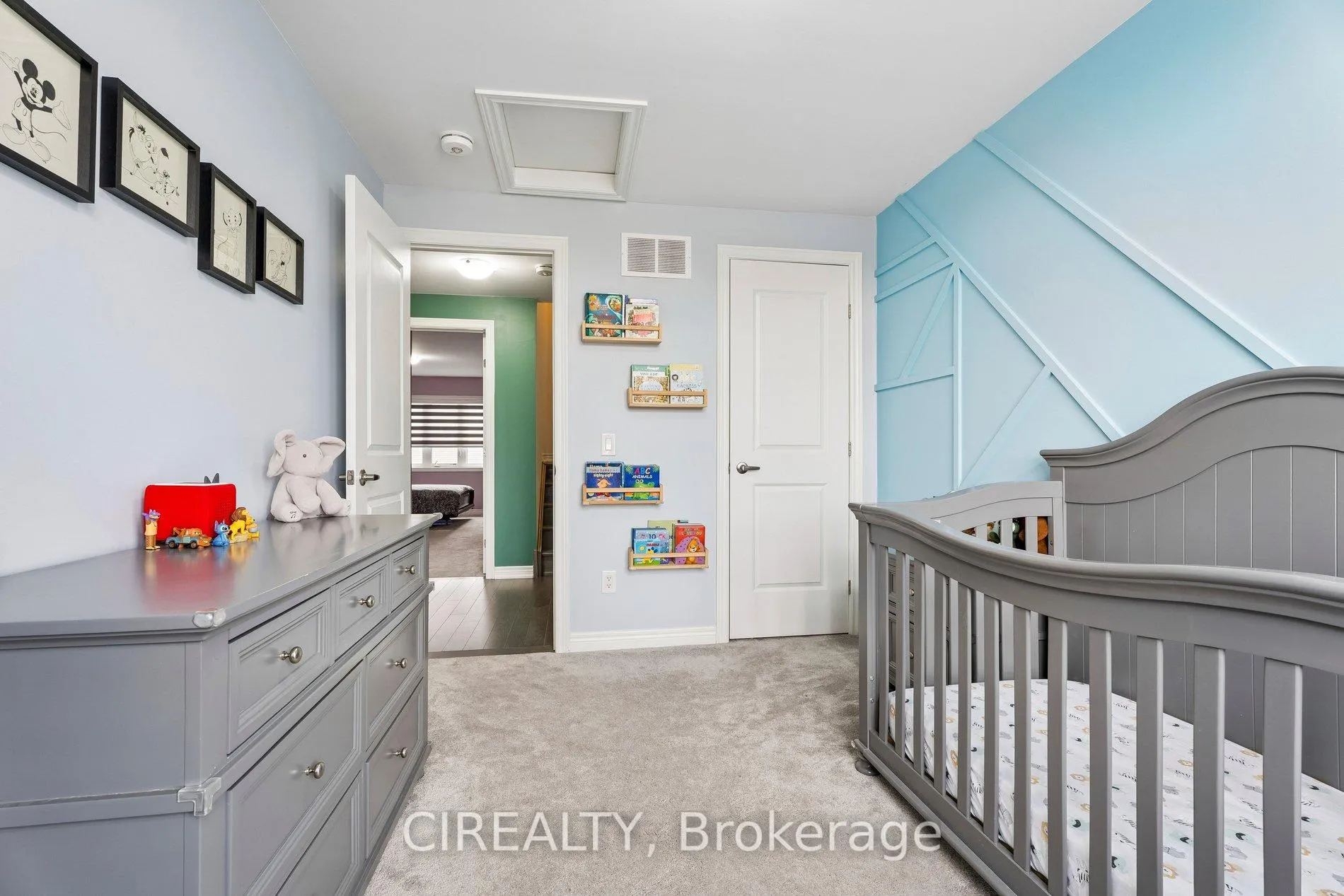 Photo 24 of 357 Raymond Road, Hamilton, Meadowlands — HOMEH