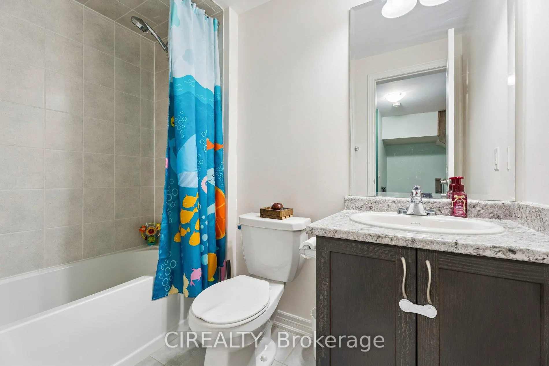 Photo 25 of 357 Raymond Road, Hamilton, Meadowlands — HOMEH