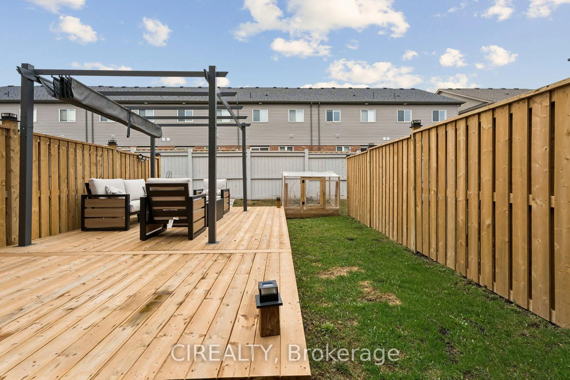 Photo 43 of 357 Raymond Road, Hamilton, Meadowlands — HOMEH