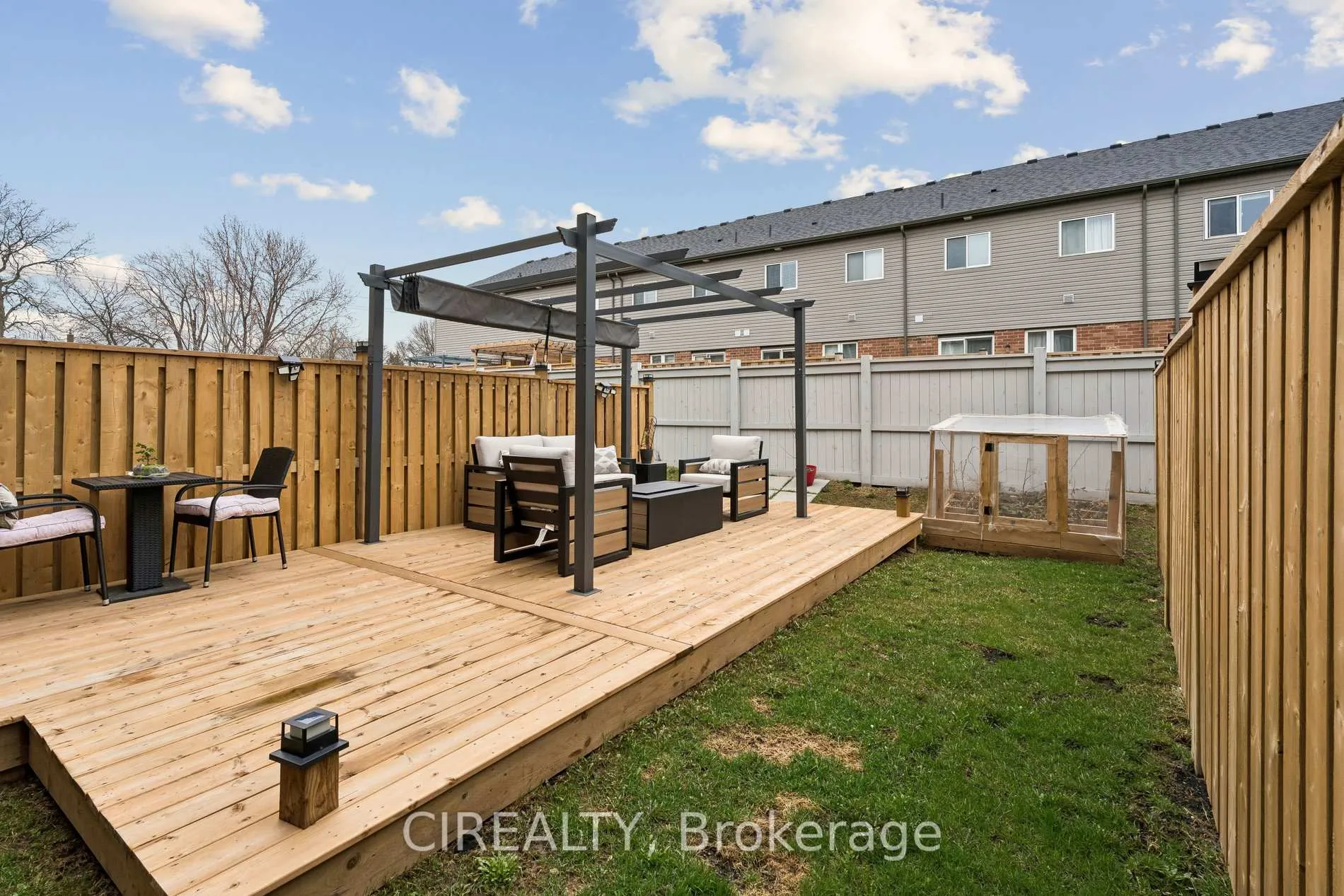 Photo 44 of 357 Raymond Road, Hamilton, Meadowlands — HOMEH