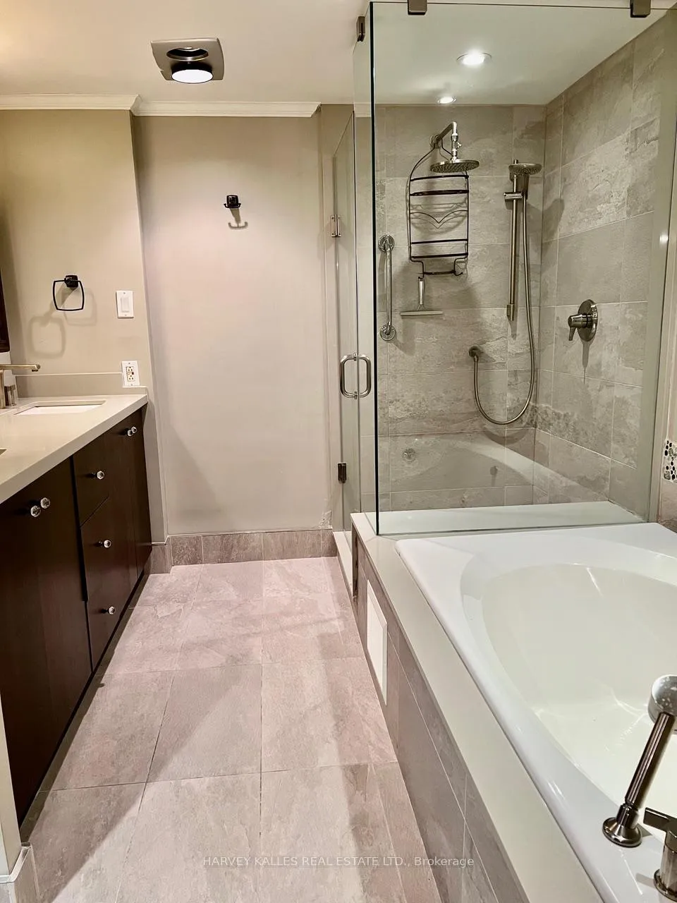 Photo 7 of Unit 511, 225 Davenport Road, Toronto, The Annex — HOMEH