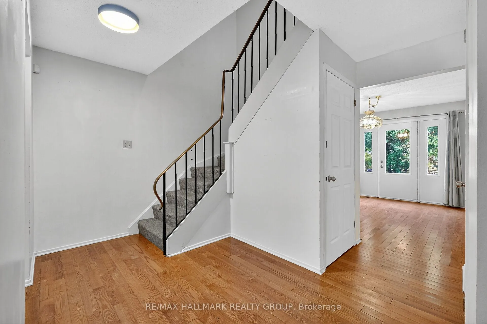 Photo 18 of 1415 Plumber Avenue, Ottawa, Carson Grove — HOMEH