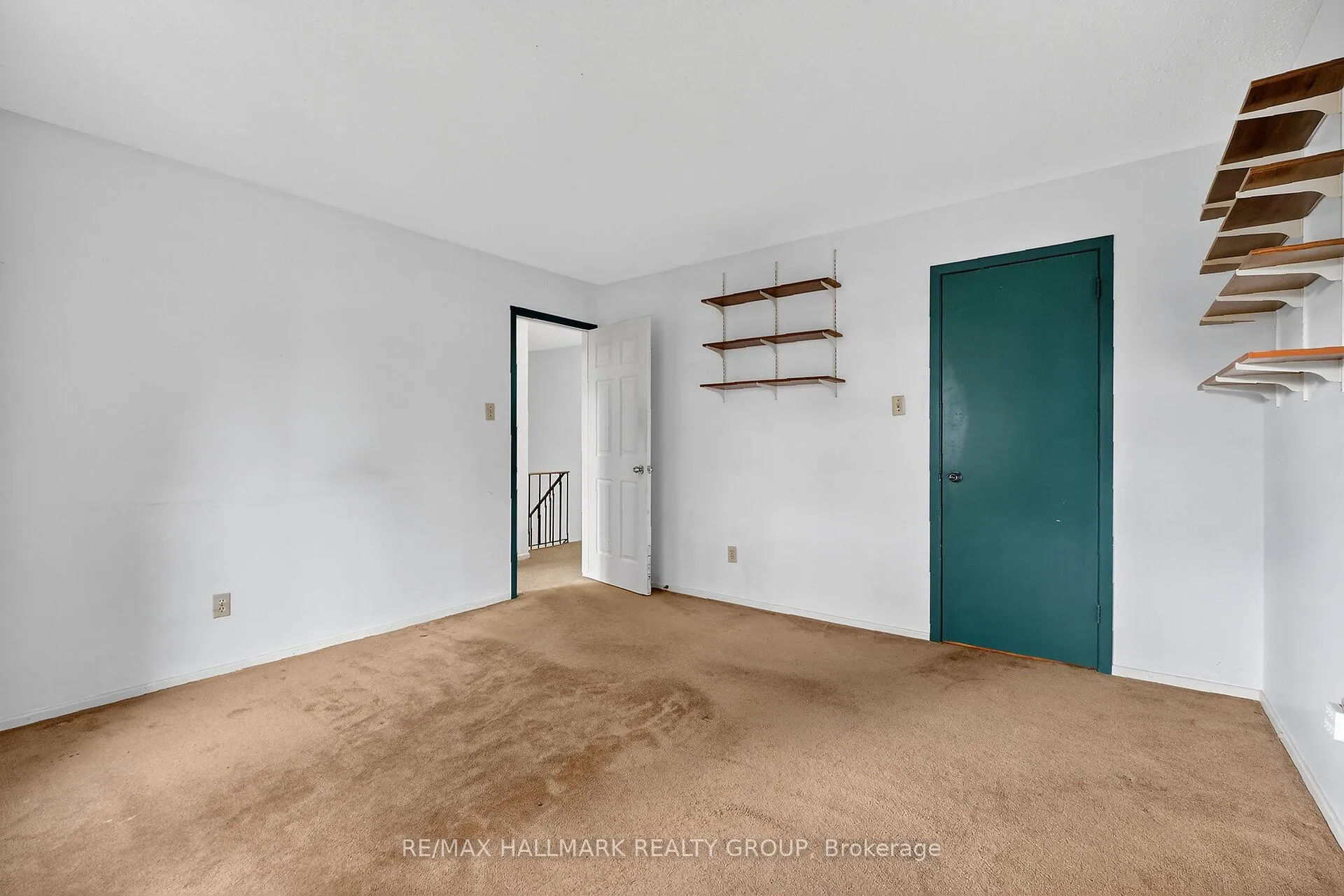 Photo 21 of 1415 Plumber Avenue, Ottawa, Carson Grove — HOMEH