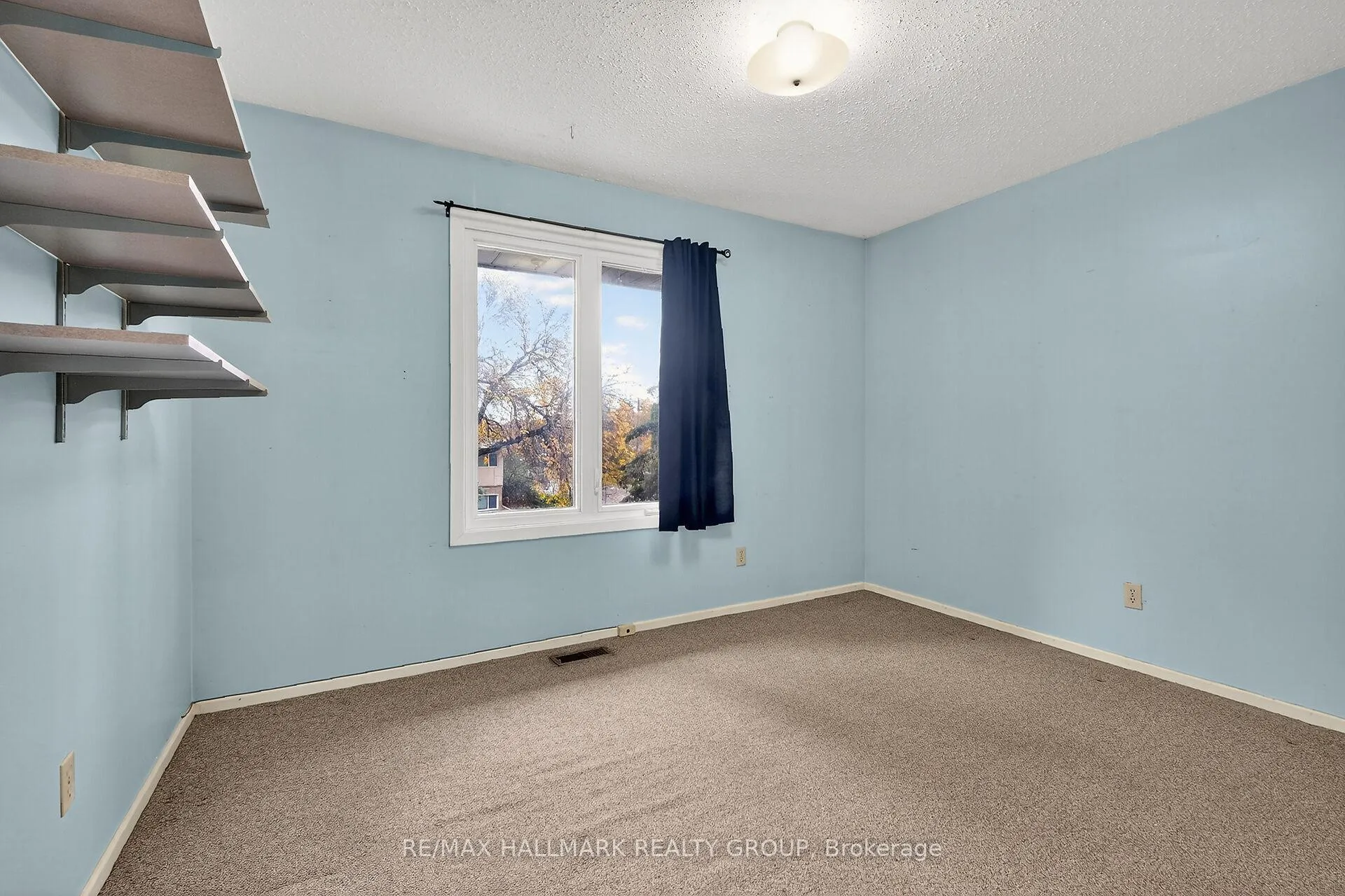 Photo 24 of 1415 Plumber Avenue, Ottawa, Carson Grove — HOMEH