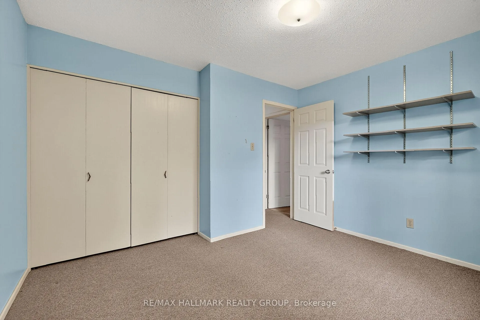 Photo 26 of 1415 Plumber Avenue, Ottawa, Carson Grove — HOMEH