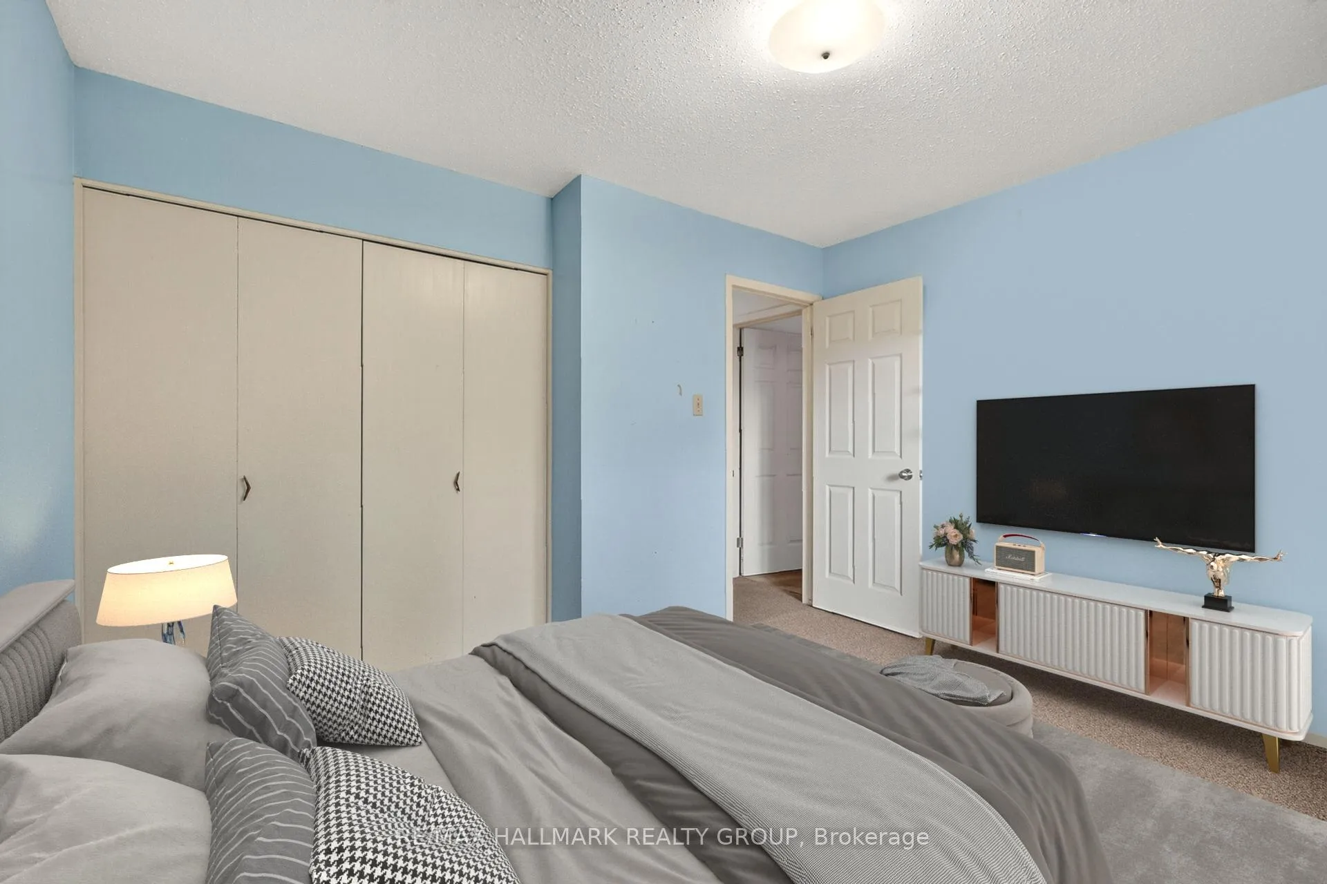 Photo 27 of 1415 Plumber Avenue, Ottawa, Carson Grove — HOMEH