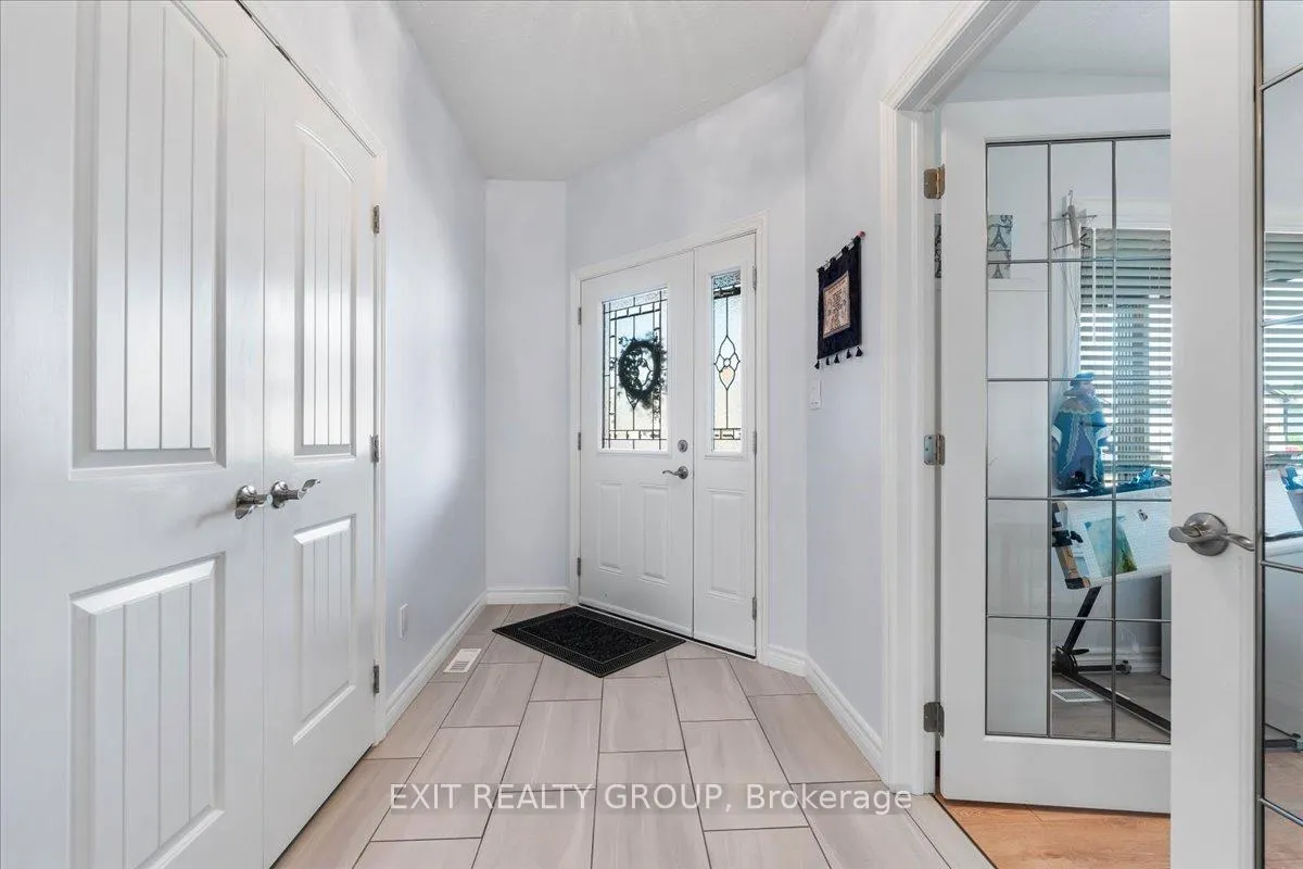 Photo 6 of 18 Gilbert Crescent, Prince Edward County, Picton — HOMEH