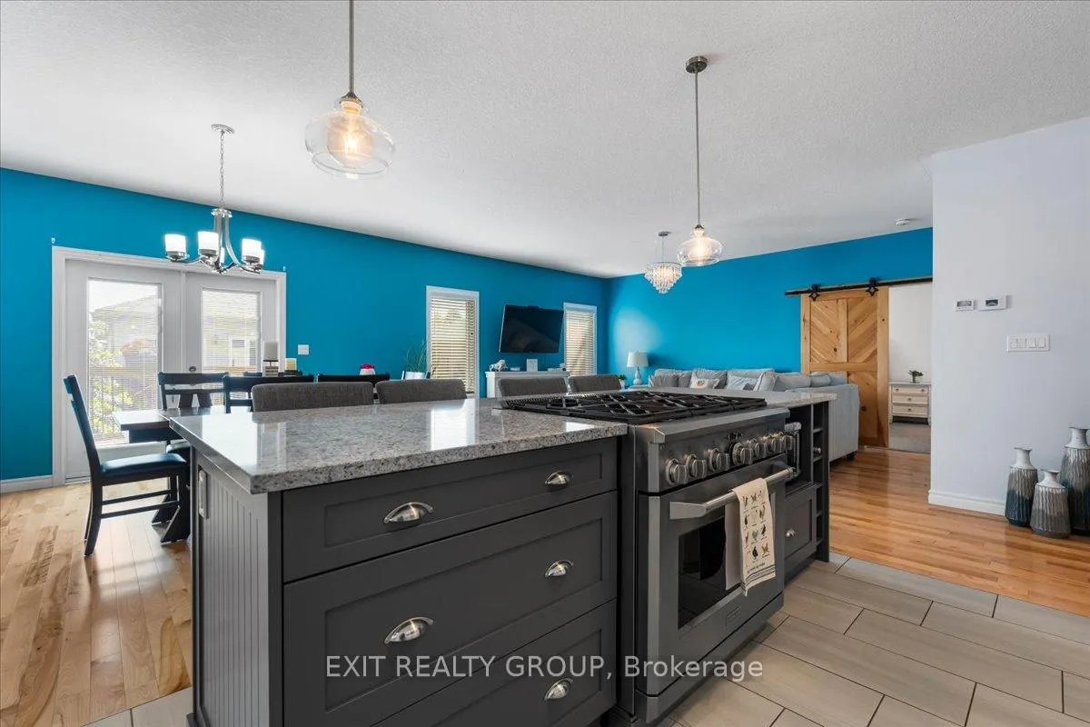 Photo 10 of 18 Gilbert Crescent, Prince Edward County, Picton — HOMEH