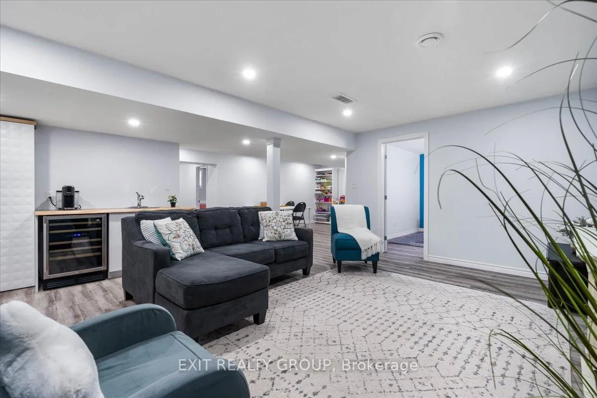 Photo 35 of 18 Gilbert Crescent, Prince Edward County, Picton — HOMEH