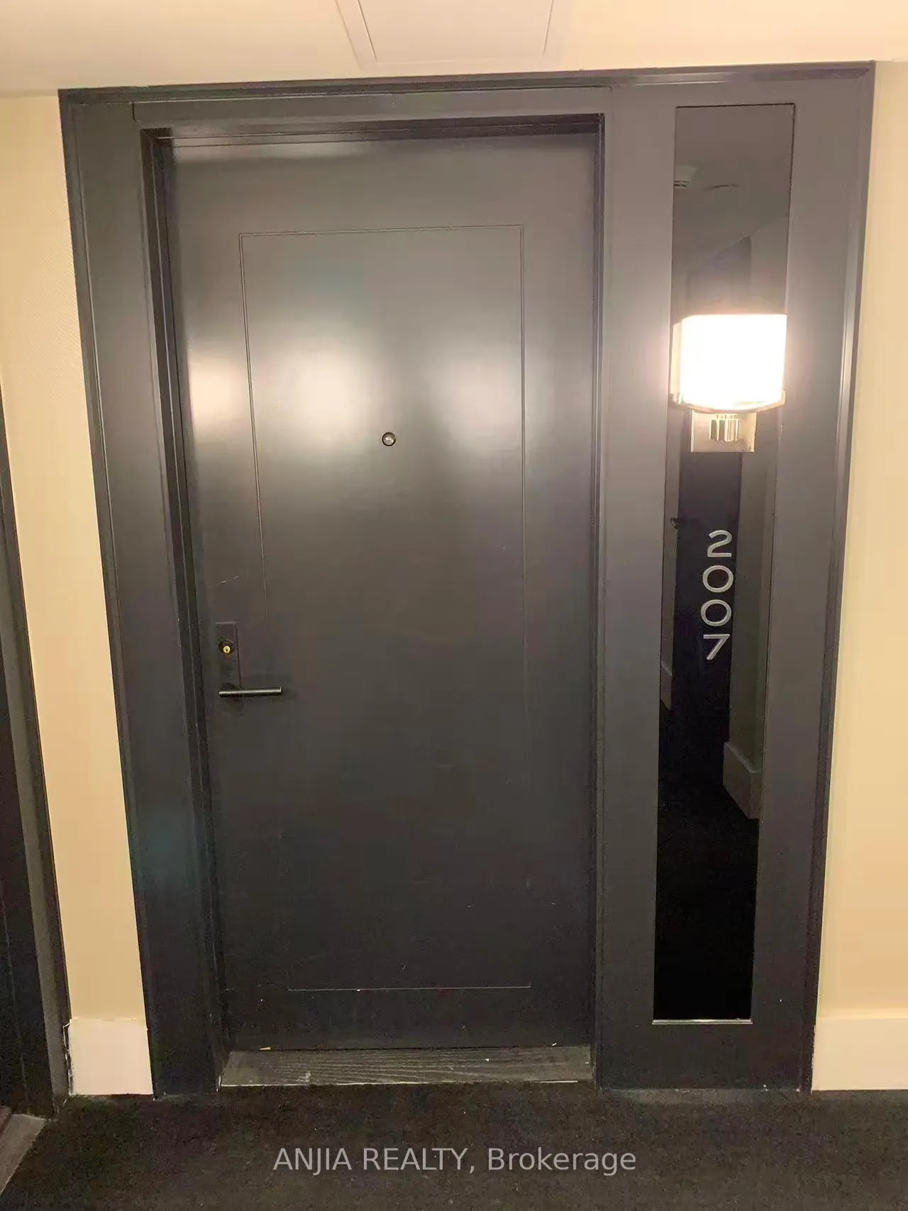 Photo 5 of Unit 2007, 955 Bay Street, Toronto, Bay Street Corridor — HOMEH