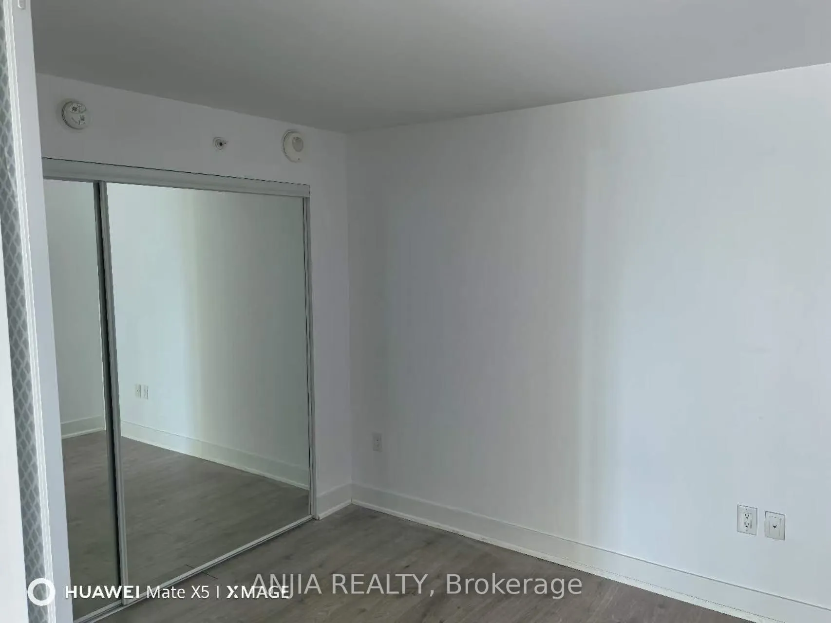 Photo 14 of Unit 2007, 955 Bay Street, Toronto, Bay Street Corridor — HOMEH