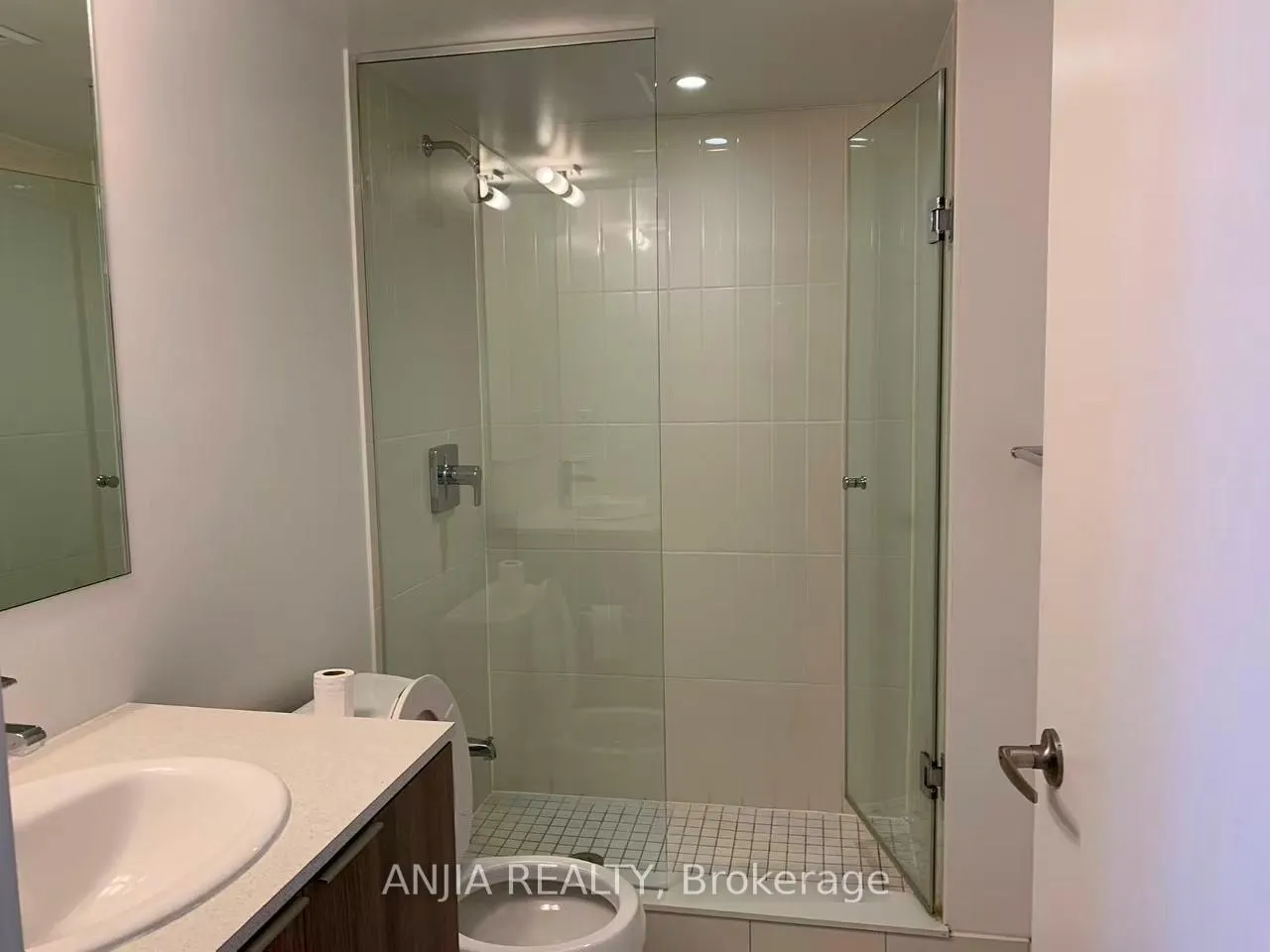 Photo 15 of Unit 2007, 955 Bay Street, Toronto, Bay Street Corridor — HOMEH