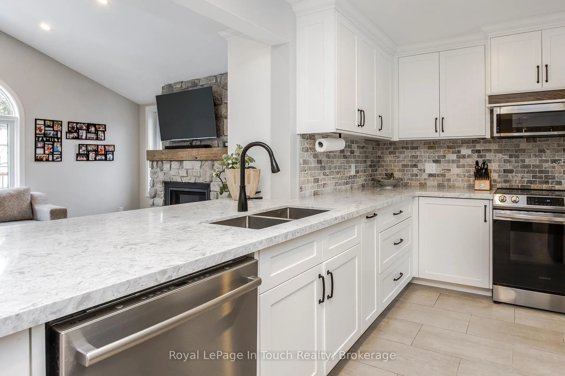 Photo 9 of 1130 Marcellus Drive, Midland — HOMEH