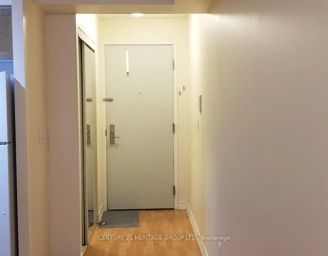 Photo 2 of Unit 708, 761 Bay Street, Toronto, Bay Street Corridor — HOMEH