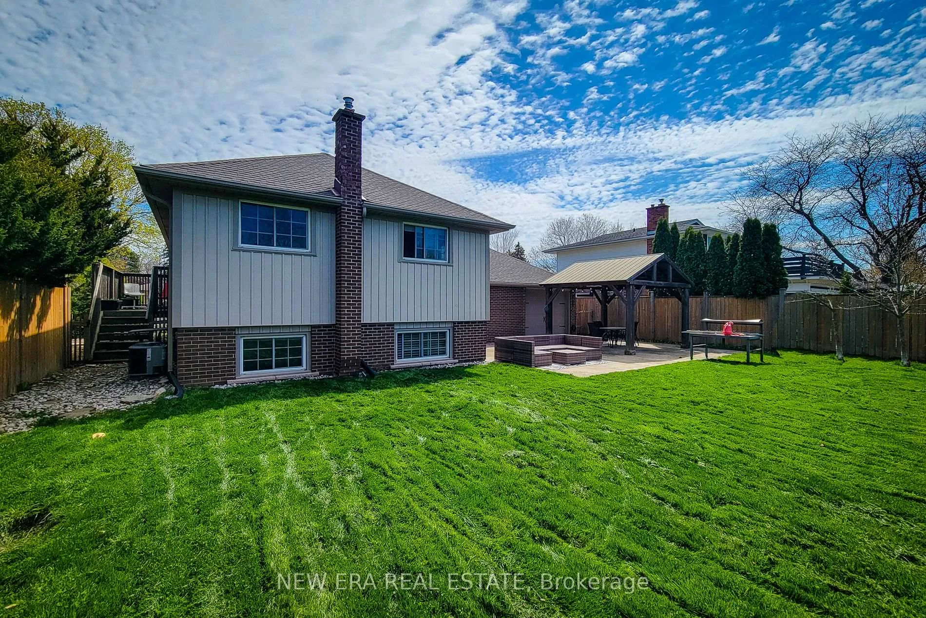 Photo 7 of 55 Spring Garden Boulevard, St. Catharines, Lakeshore — HOMEH