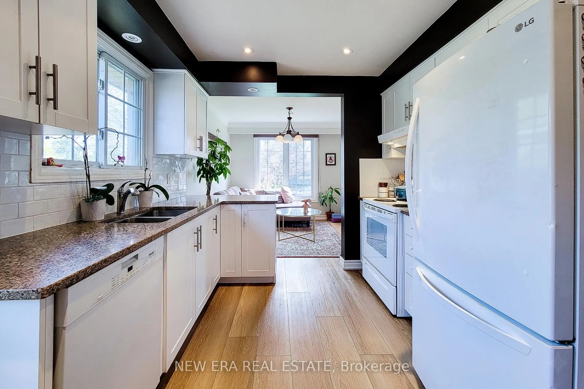 Photo 20 of 55 Spring Garden Boulevard, St. Catharines, Lakeshore — HOMEH