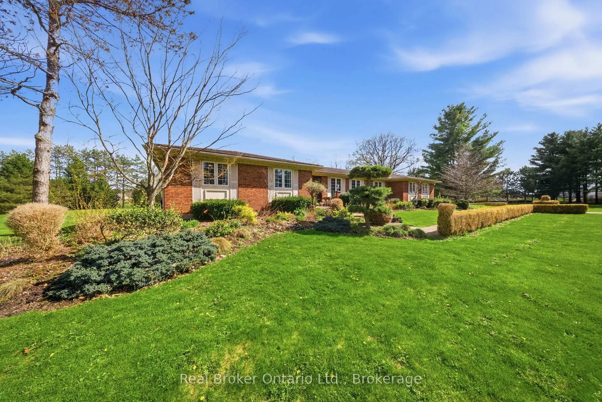 Photo 6 of 3 Meadowbrook Court, Brant, Brantford Twp — HOMEH