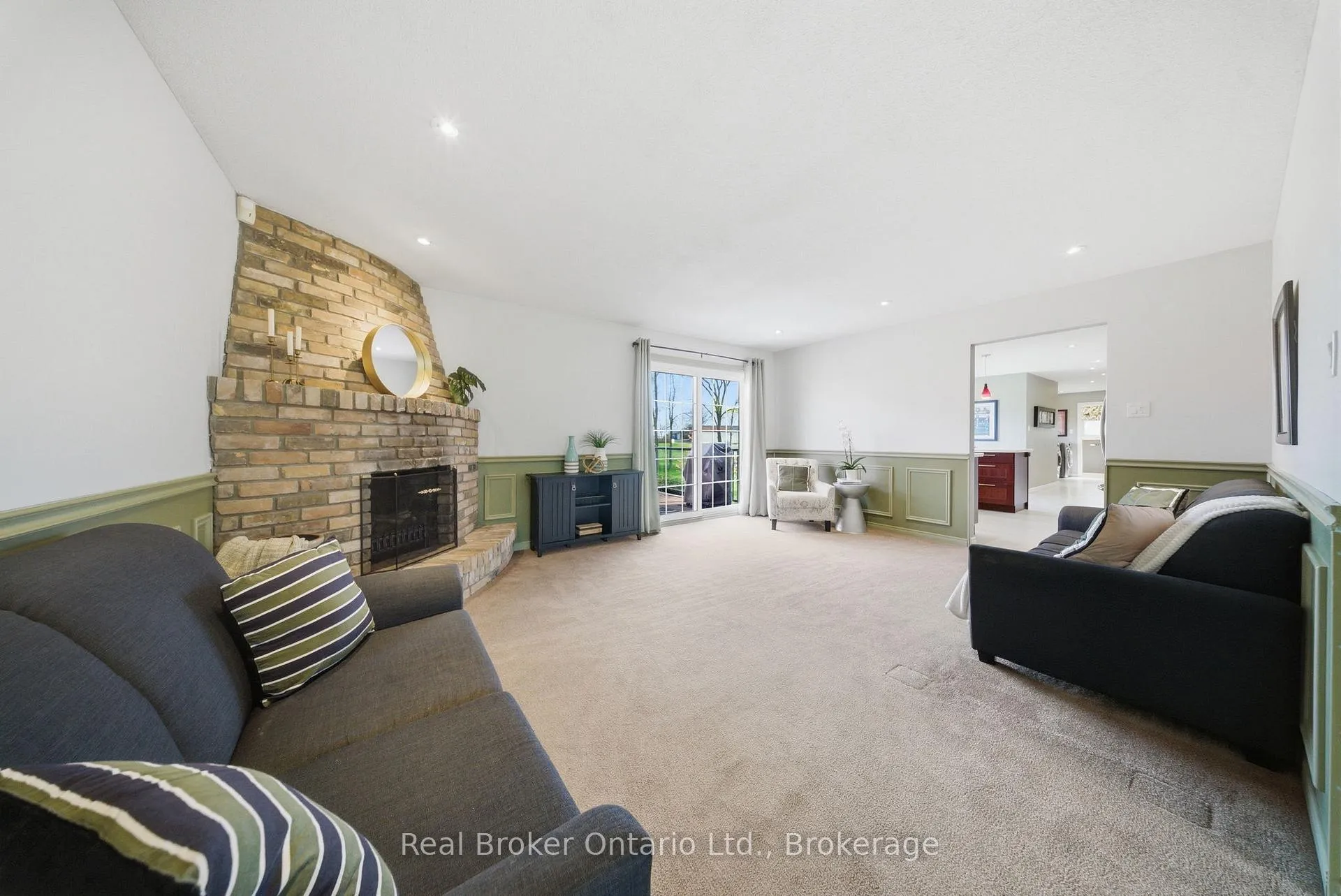 Photo 12 of 3 Meadowbrook Court, Brant, Brantford Twp — HOMEH