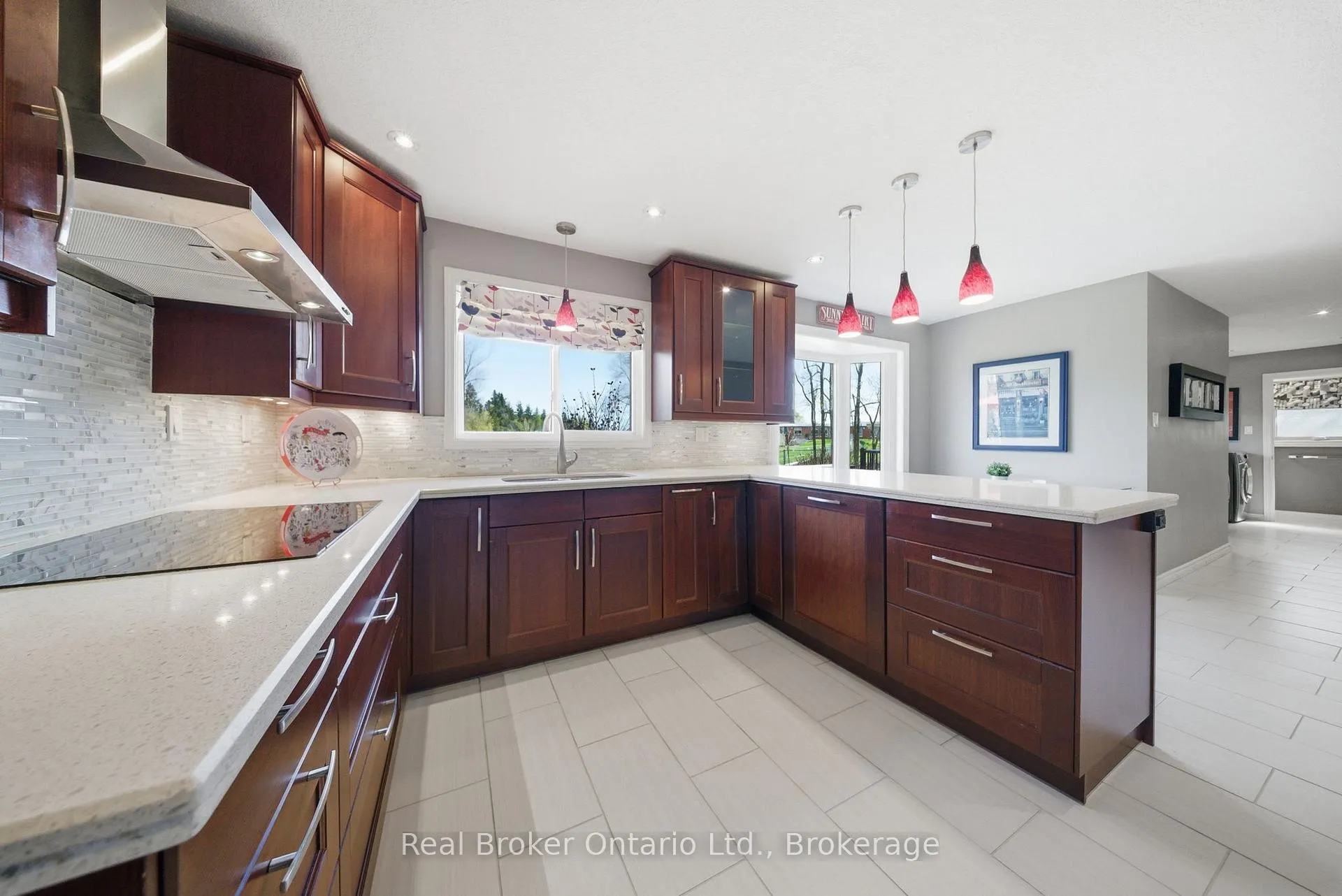 Photo 14 of 3 Meadowbrook Court, Brant, Brantford Twp — HOMEH