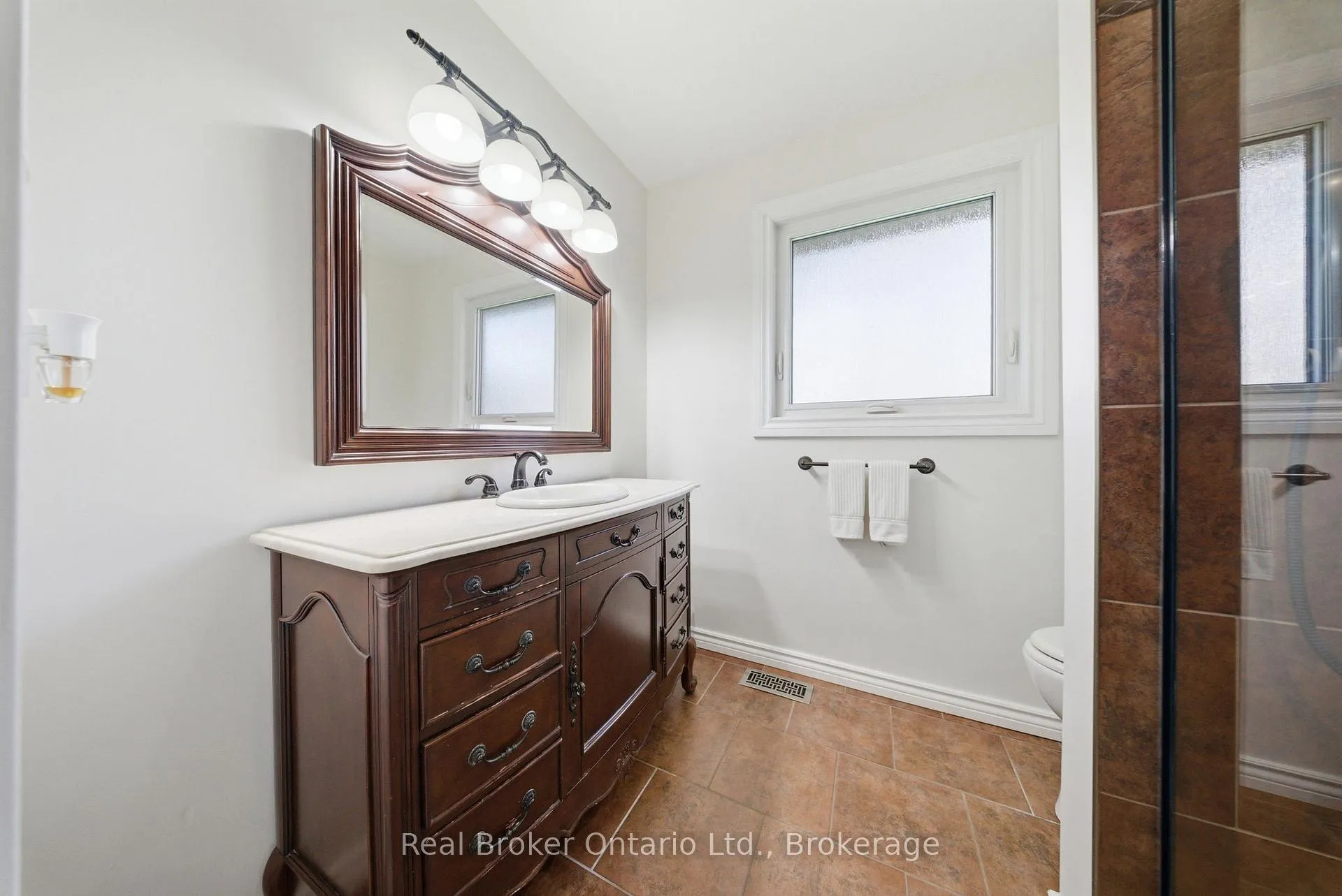 Photo 23 of 3 Meadowbrook Court, Brant, Brantford Twp — HOMEH