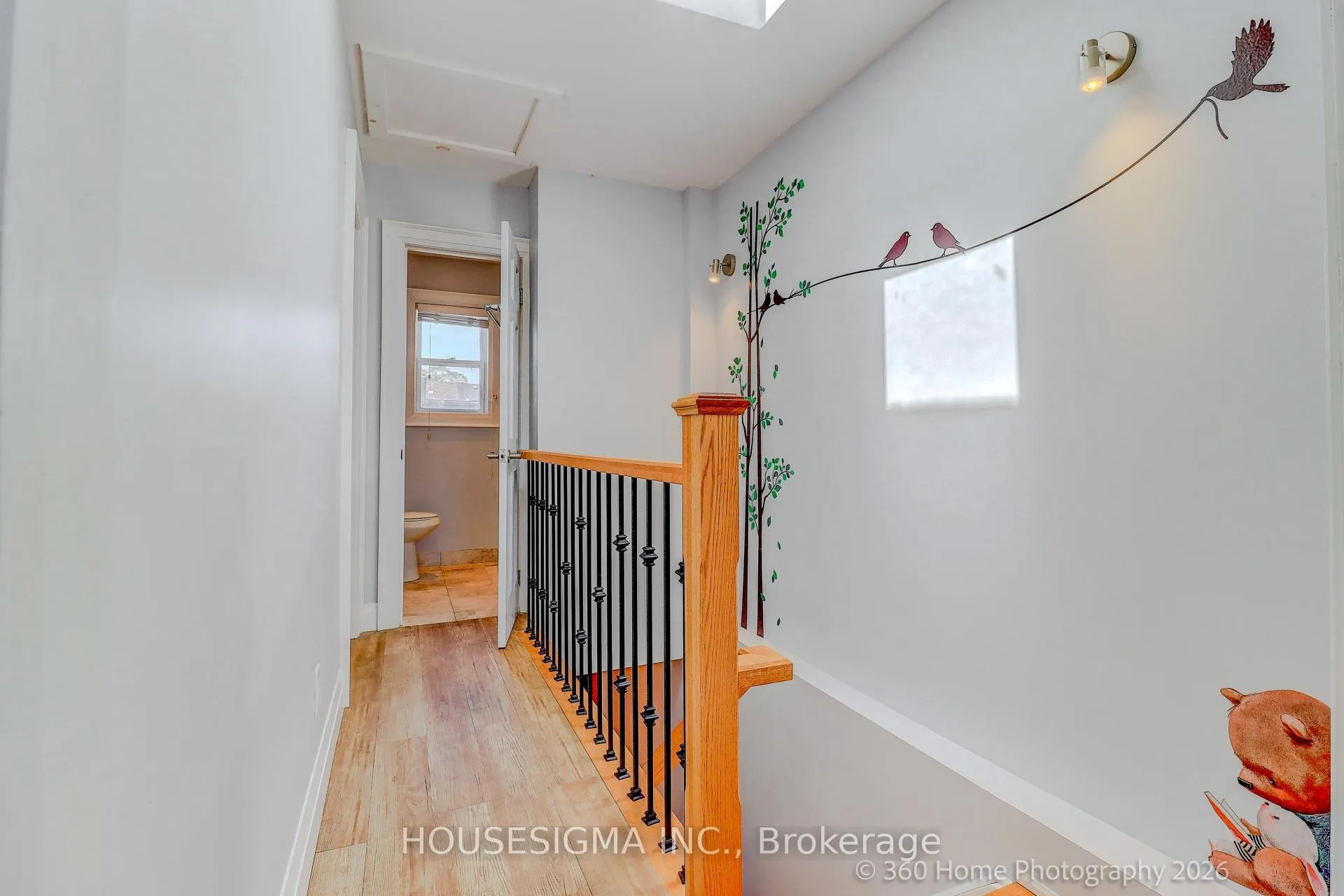 Photo 15 of 82 Redwood Avenue, Toronto, Greenwood-Coxwell — HOMEH