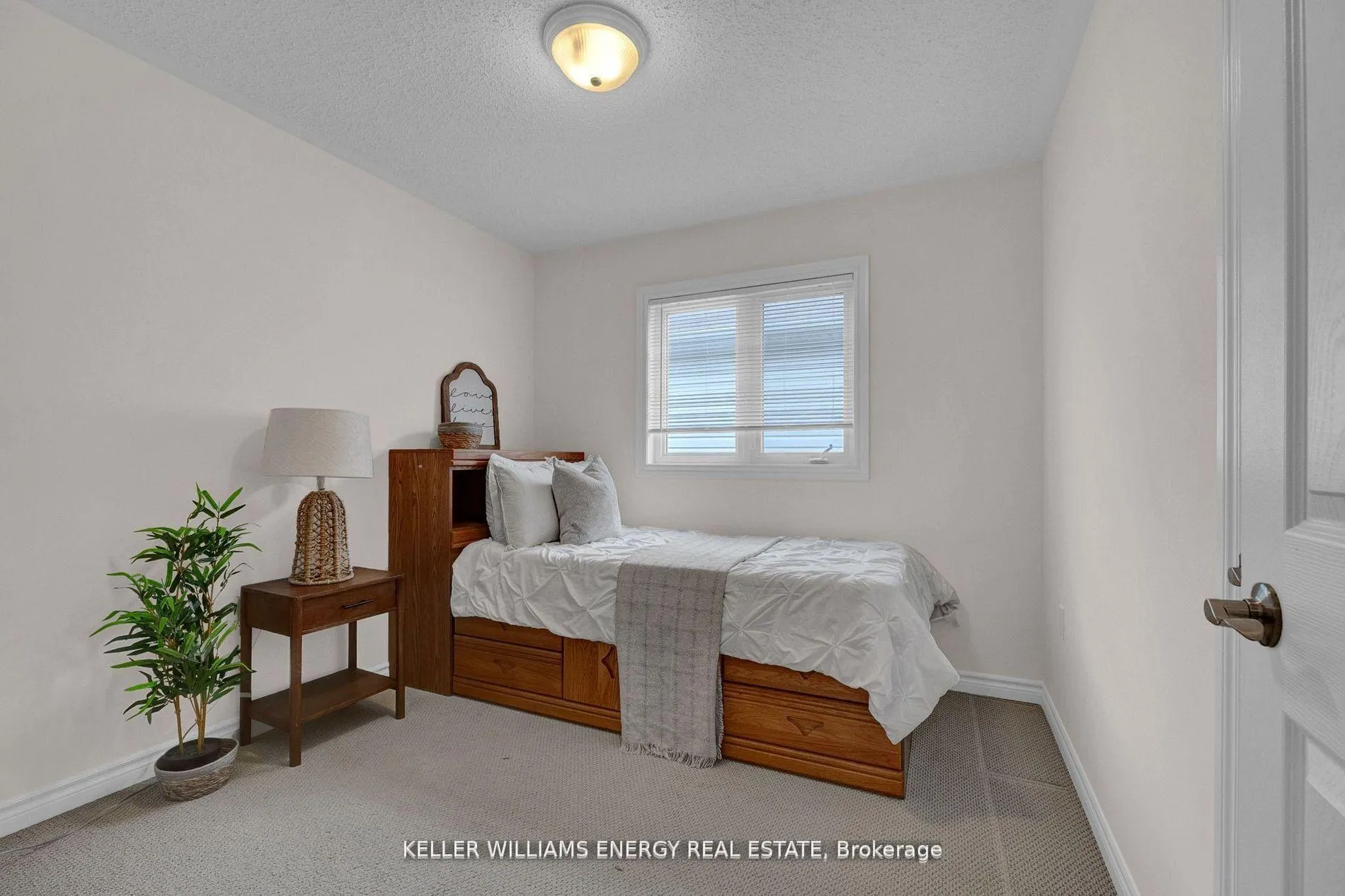 Photo 17 of 1379 Wadebridge Crescent, Oshawa, Eastdale — HOMEH