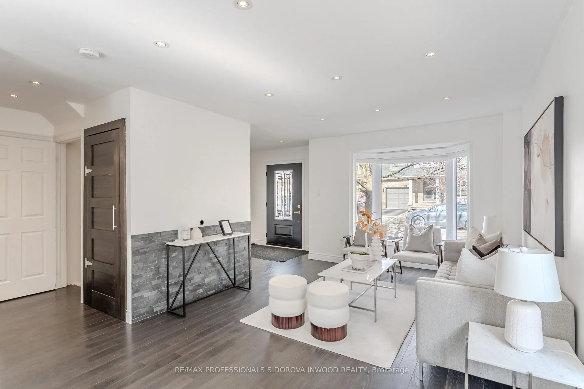Photo 6 of 2218 Bluegrass Lane, Burlington, Orchard — HOMEH