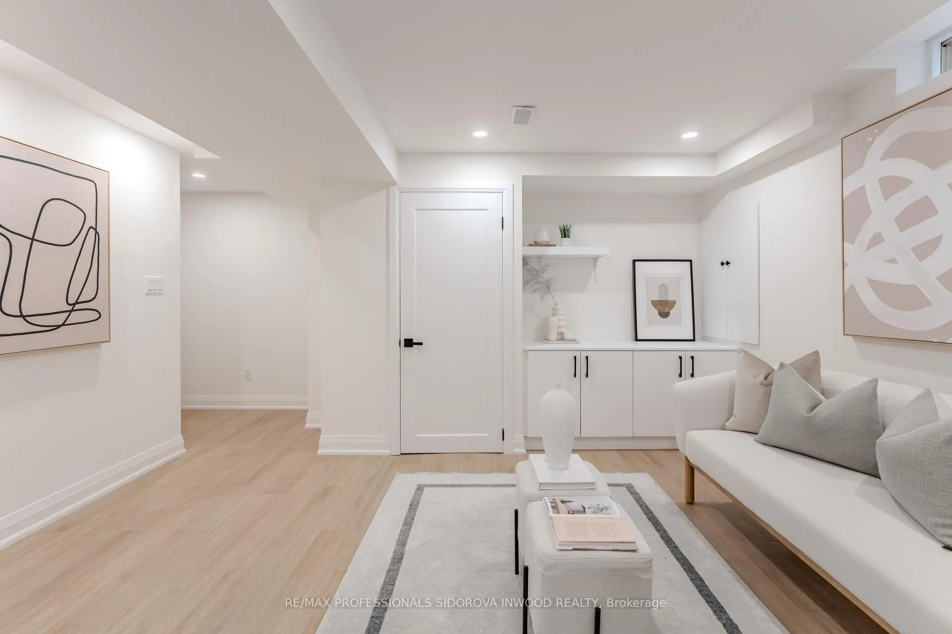 Photo 23 of 2218 Bluegrass Lane, Burlington, Orchard — HOMEH