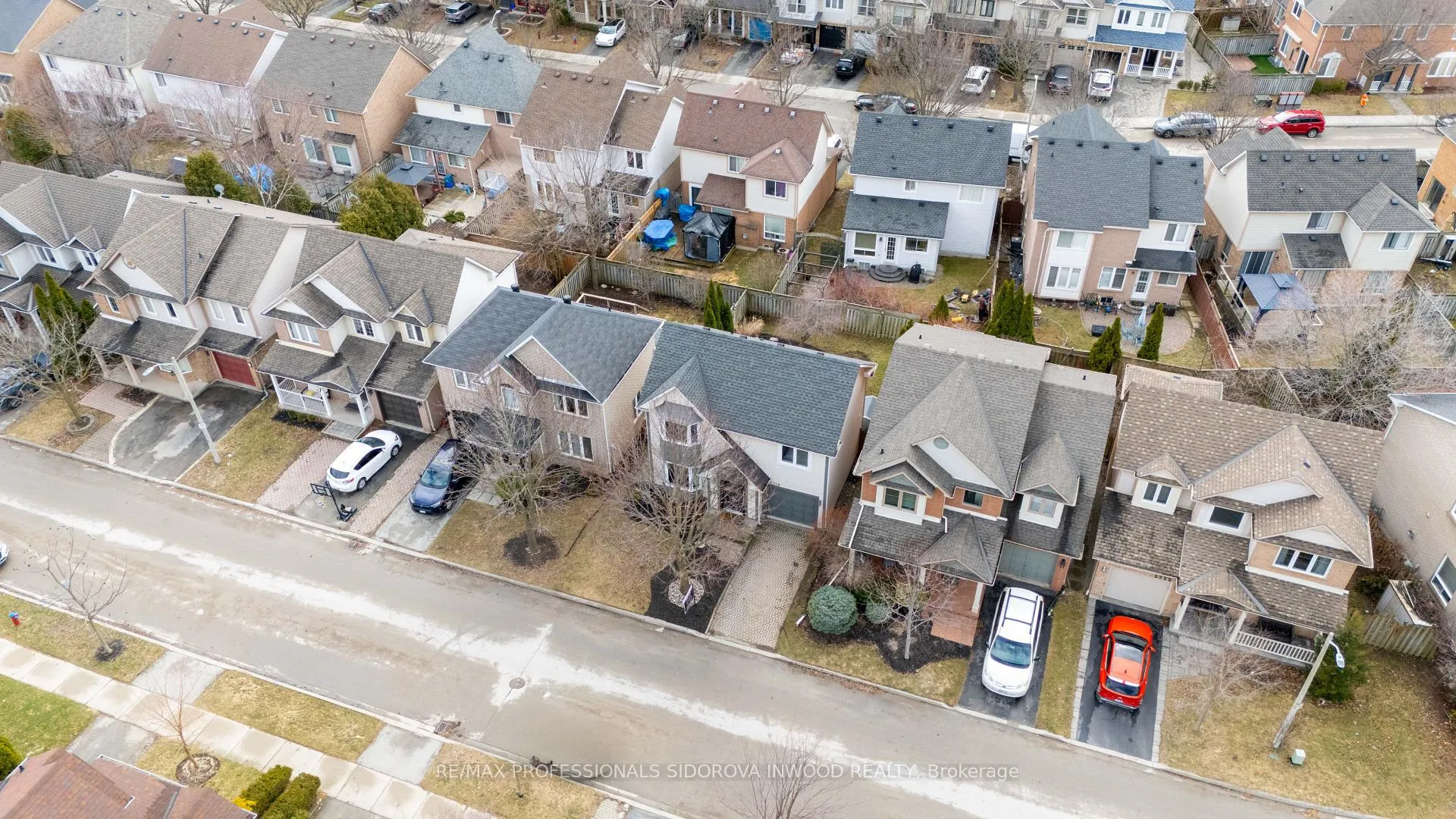 Photo 29 of 2218 Bluegrass Lane, Burlington, Orchard — HOMEH