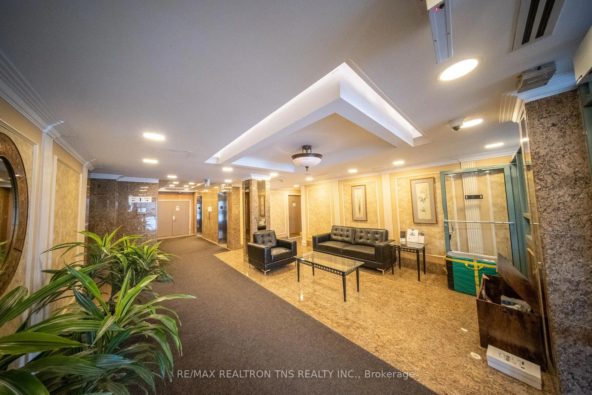 Photo 15 of Unit Ph1, 135 Pond Drive, Markham, Commerce Valley — HOMEH