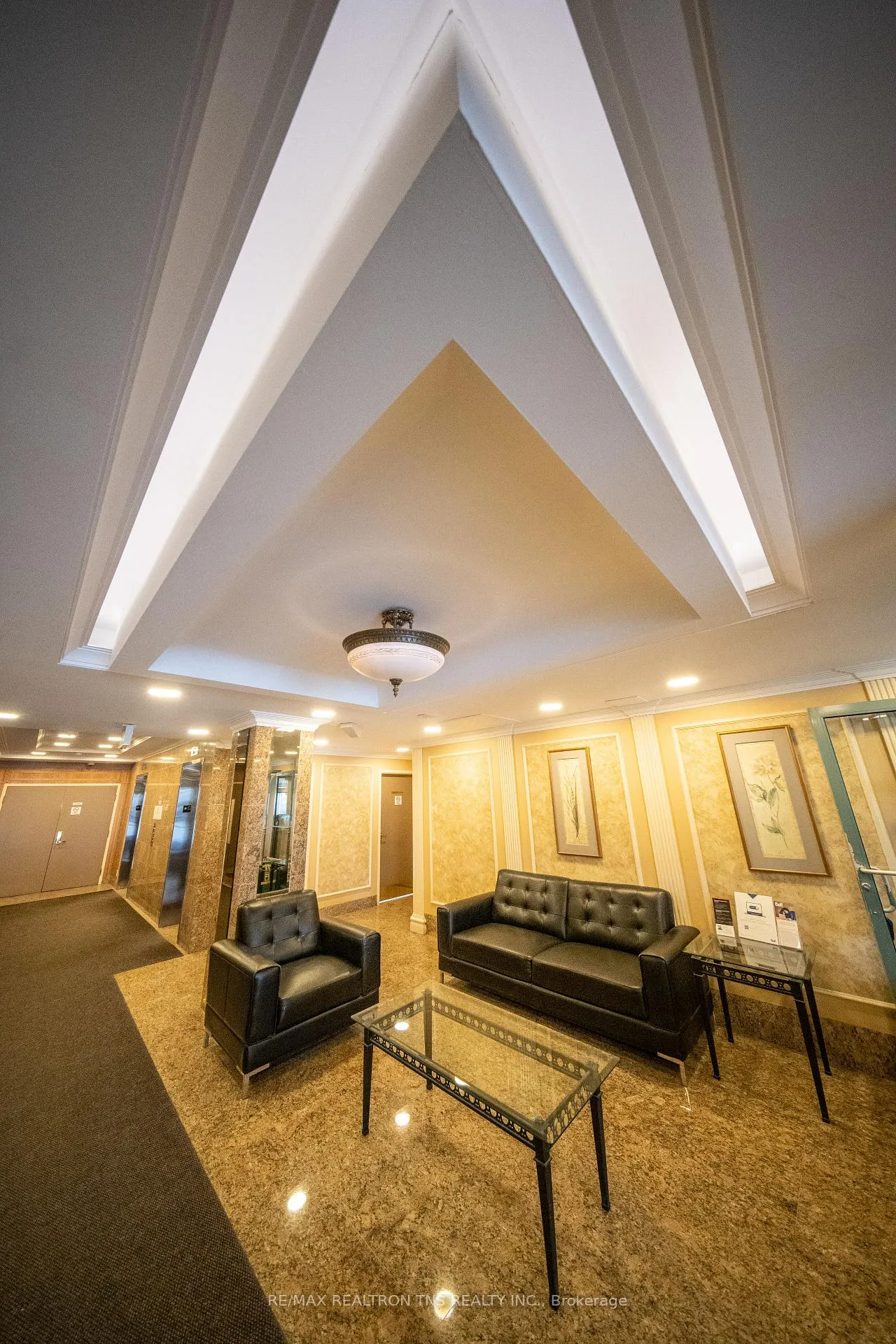 Photo 16 of Unit Ph1, 135 Pond Drive, Markham, Commerce Valley — HOMEH